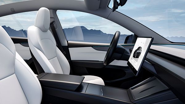 Tesla Model Y Long Range RWD frontseats view