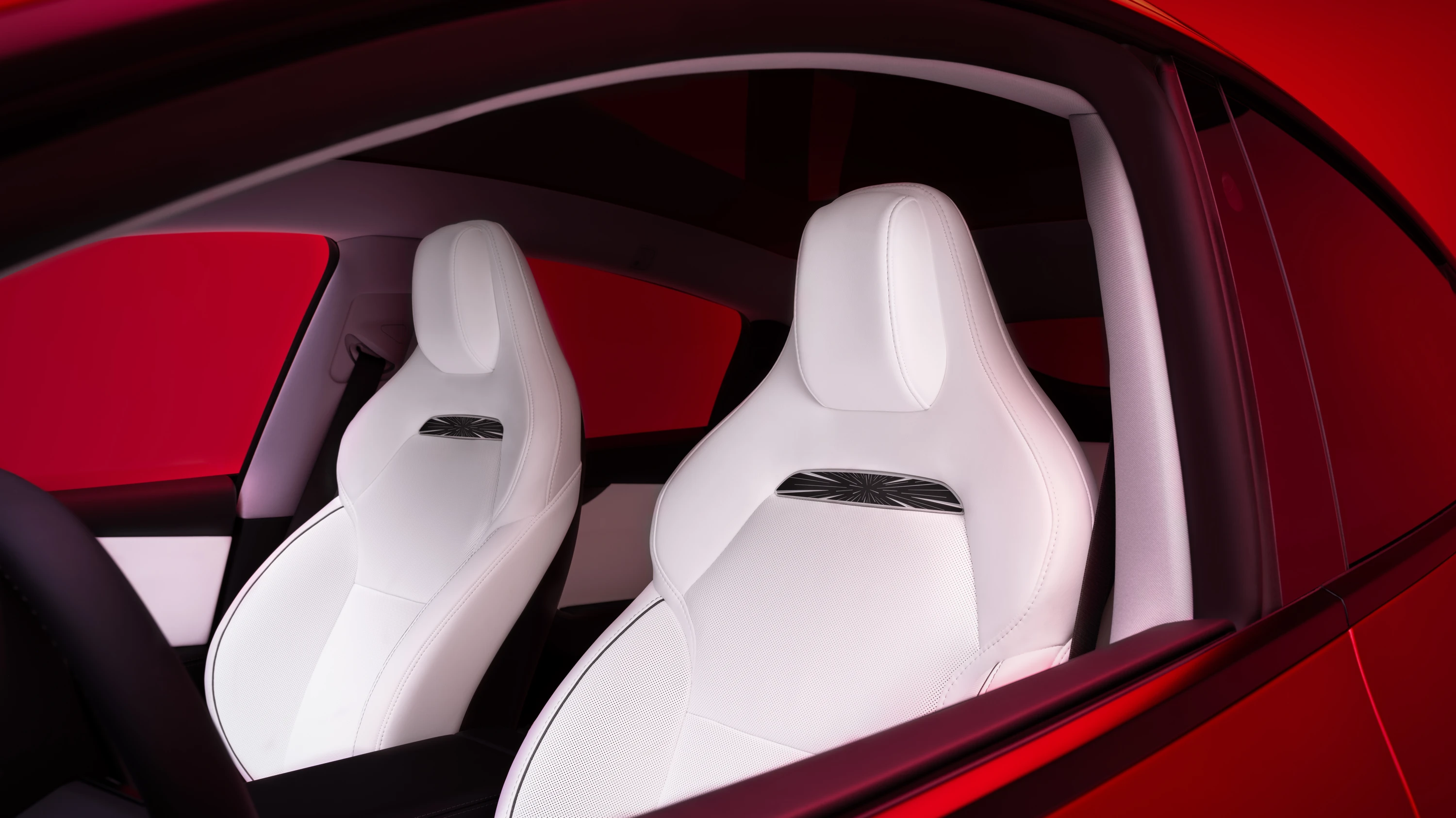 Tesla Model Y Performance frontseats view
