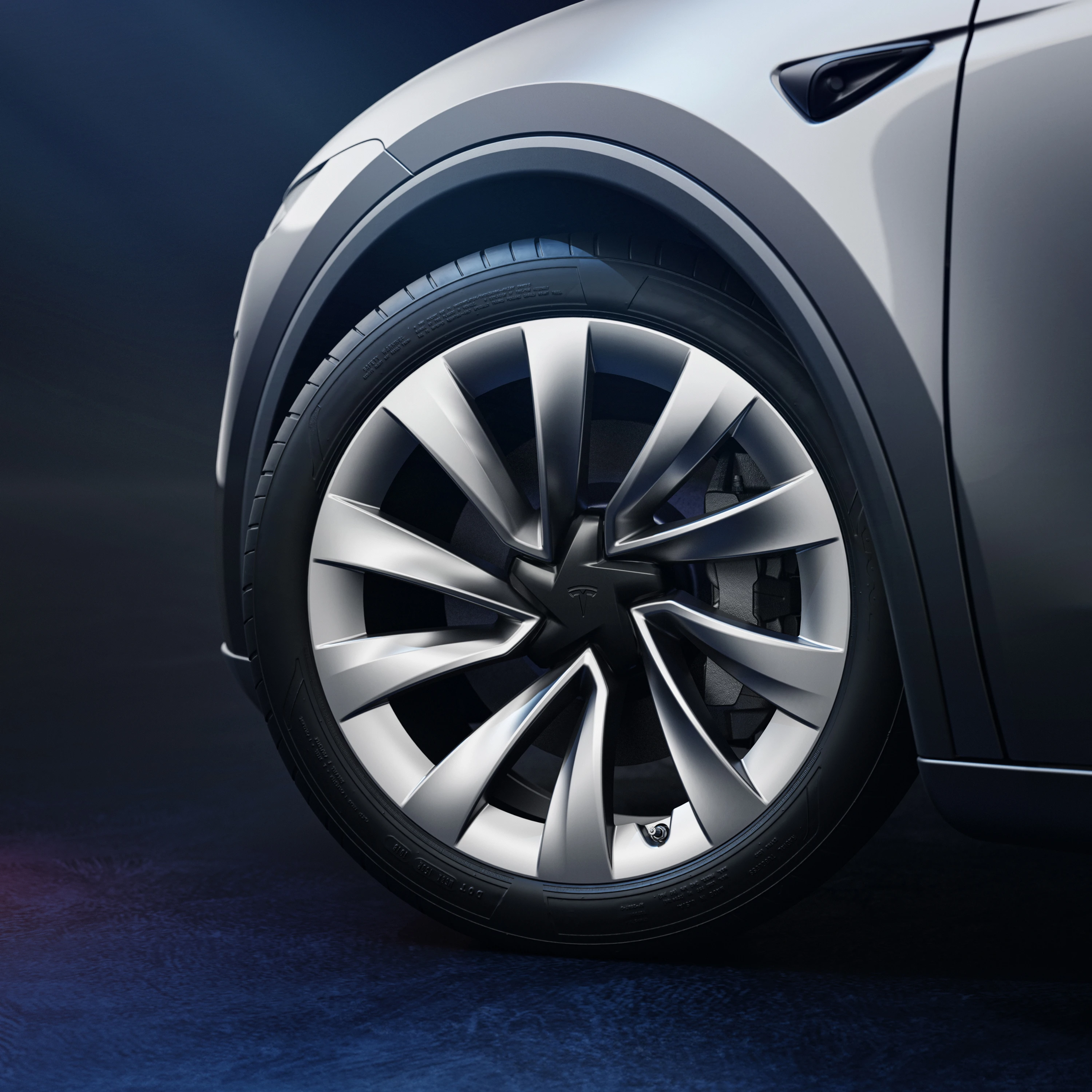 Tesla Model Y Premium AWD wheels view