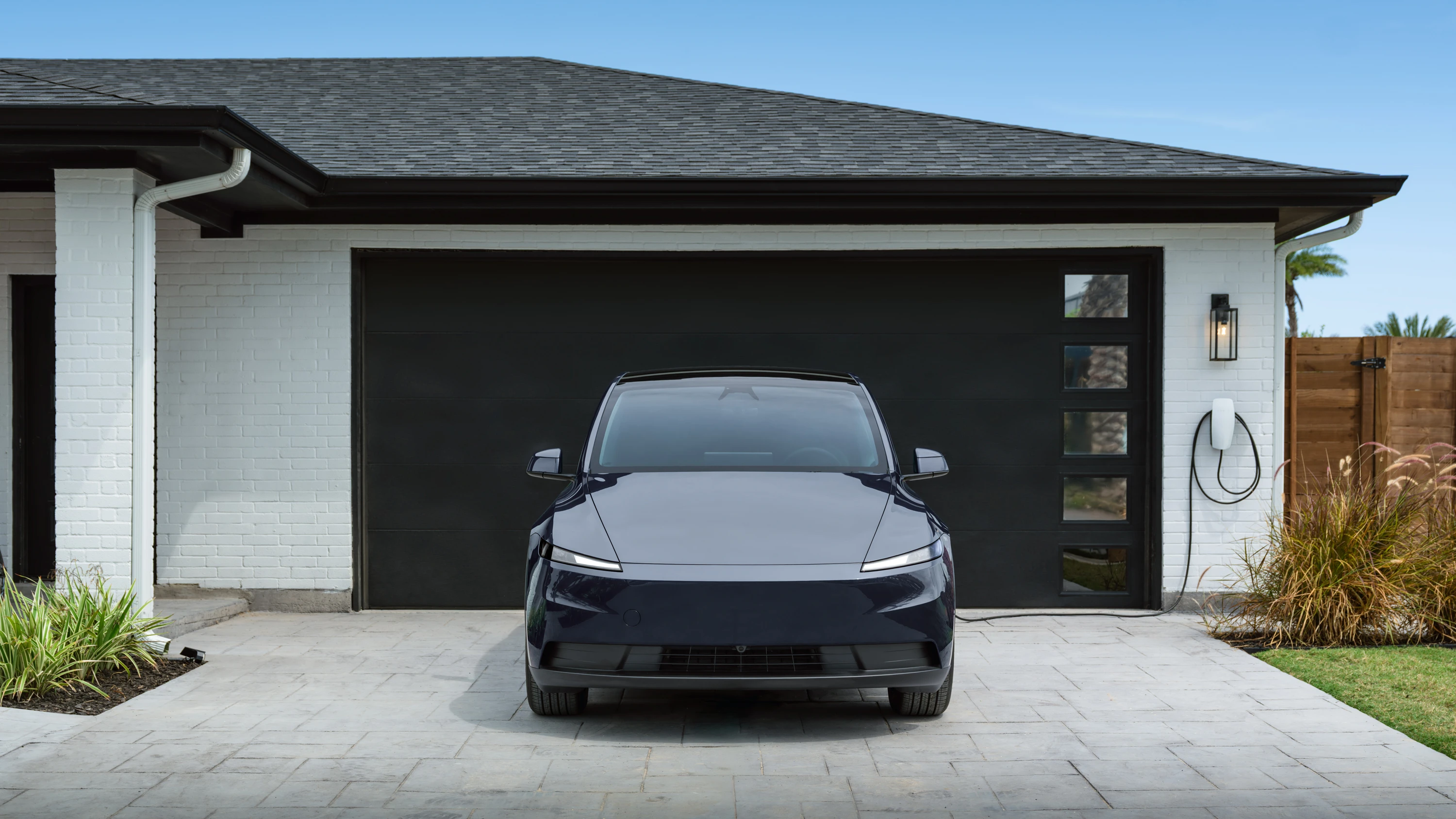 Tesla Model Y Standard exterior view