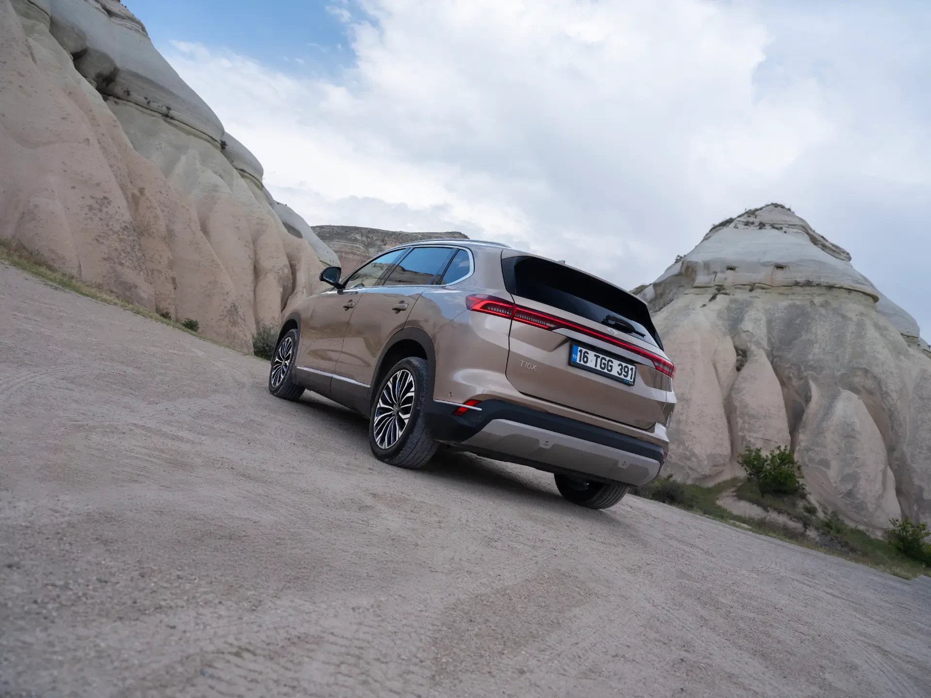 TOGG T10X Standard Range RWD exterior view