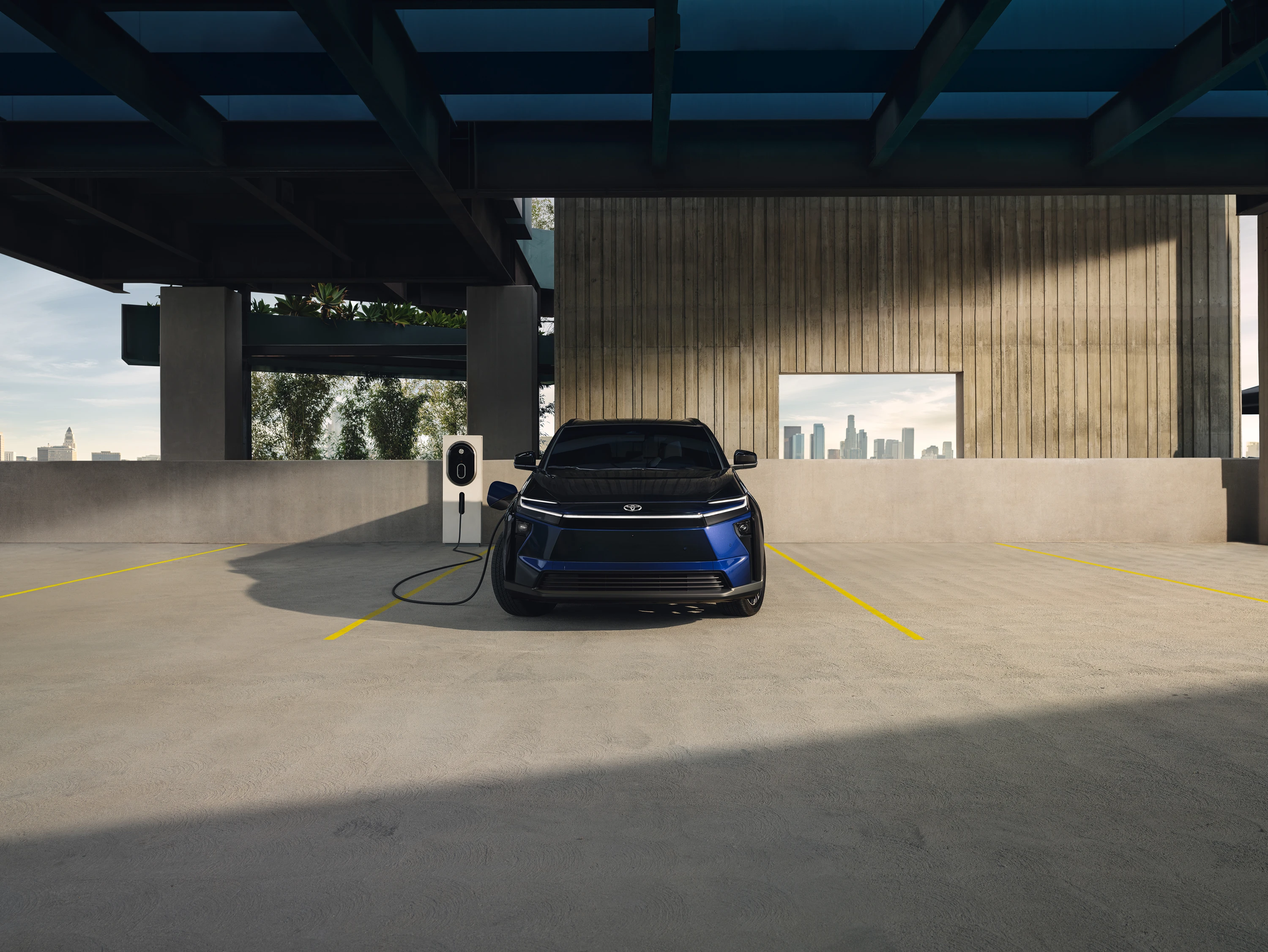 Toyota bZ FWD 74.7 kWh charging view