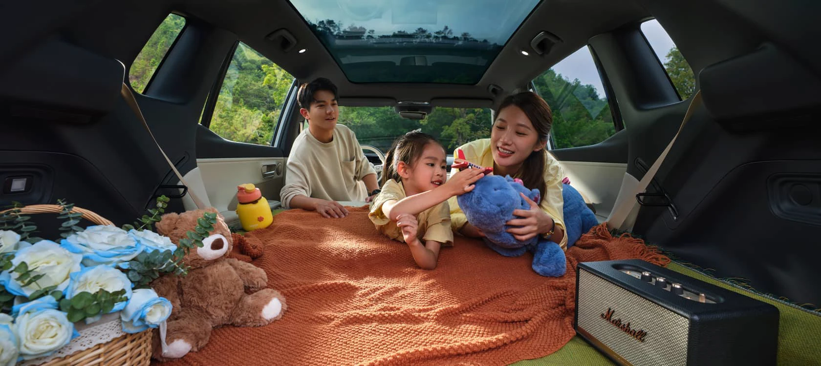 Toyota bZ3X 430 Air+ lifestyle view