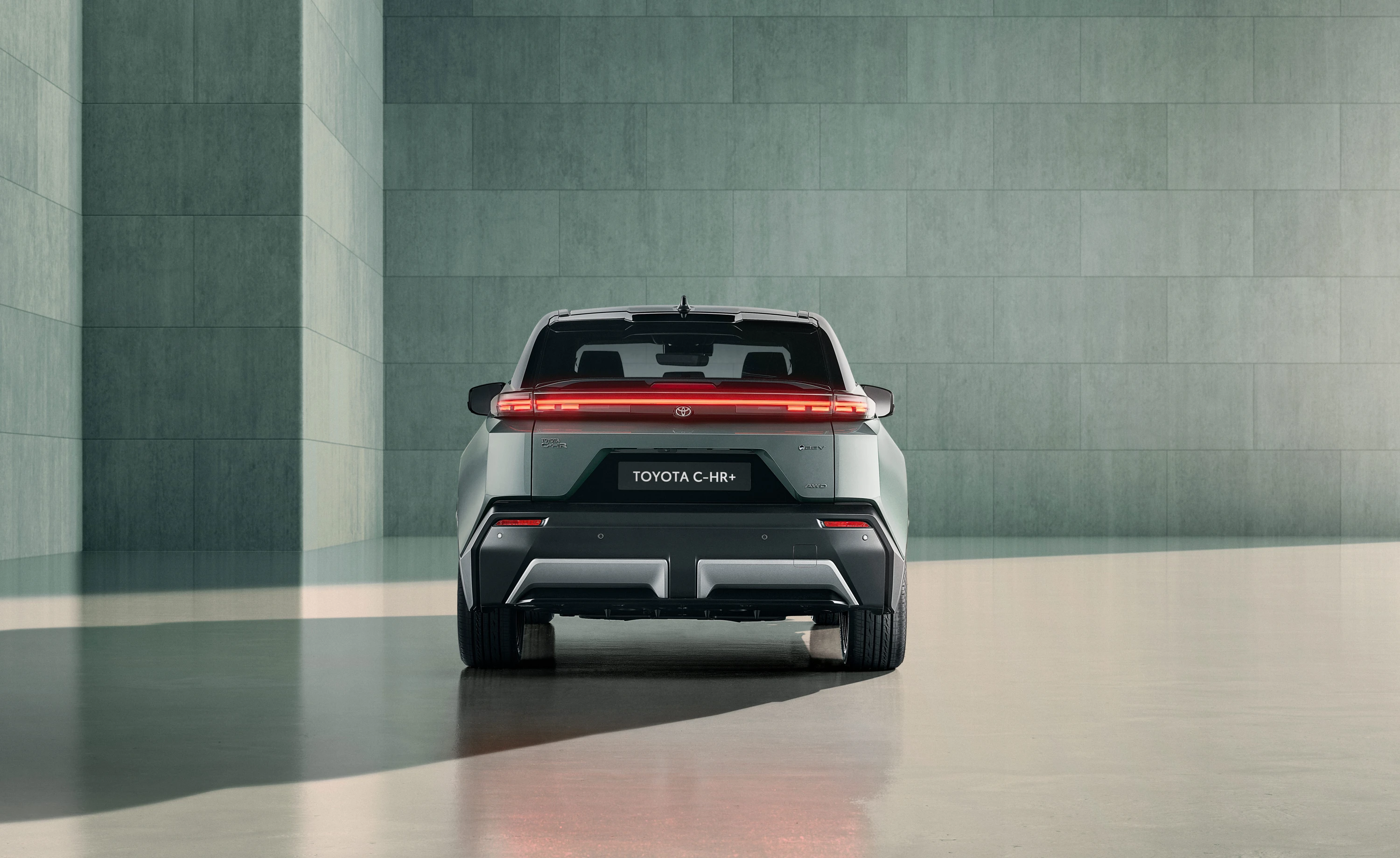 Toyota C-HR+ 77 kWh exterior view