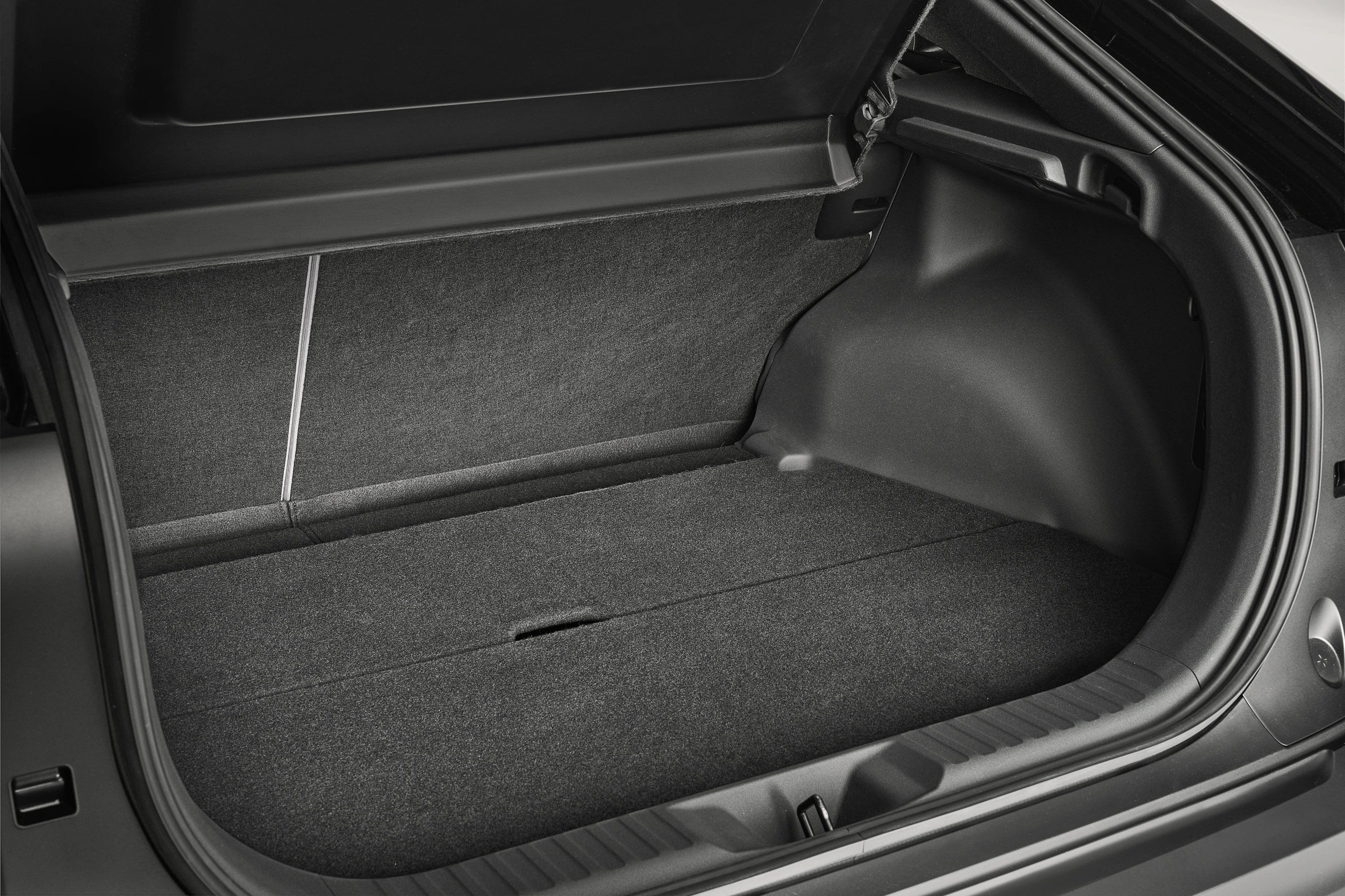 Toyota C-HR+ 77 kWh AWD trunk view