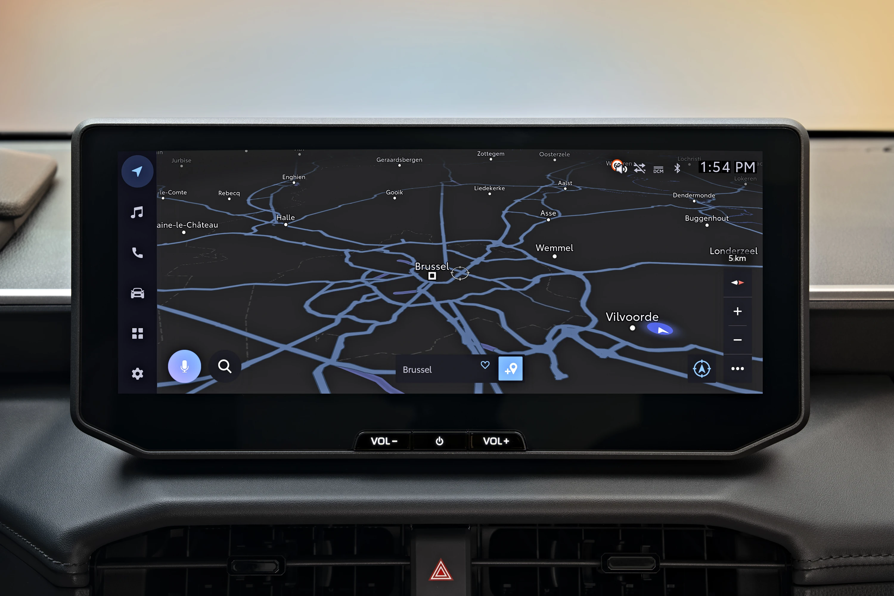 Toyota Hilux BEV screens view