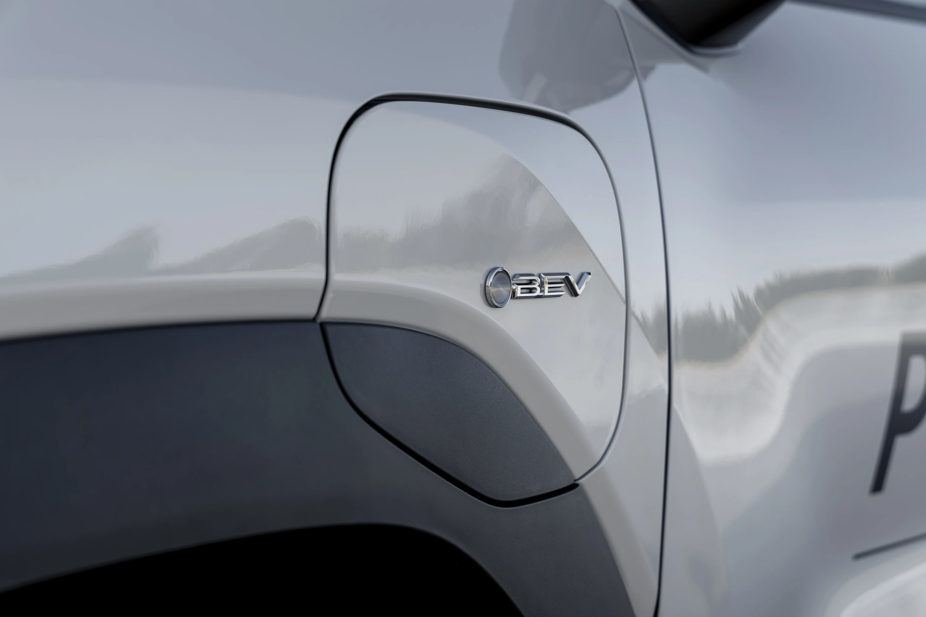Toyota Urban Cruiser 61.1 kWh FWD details view