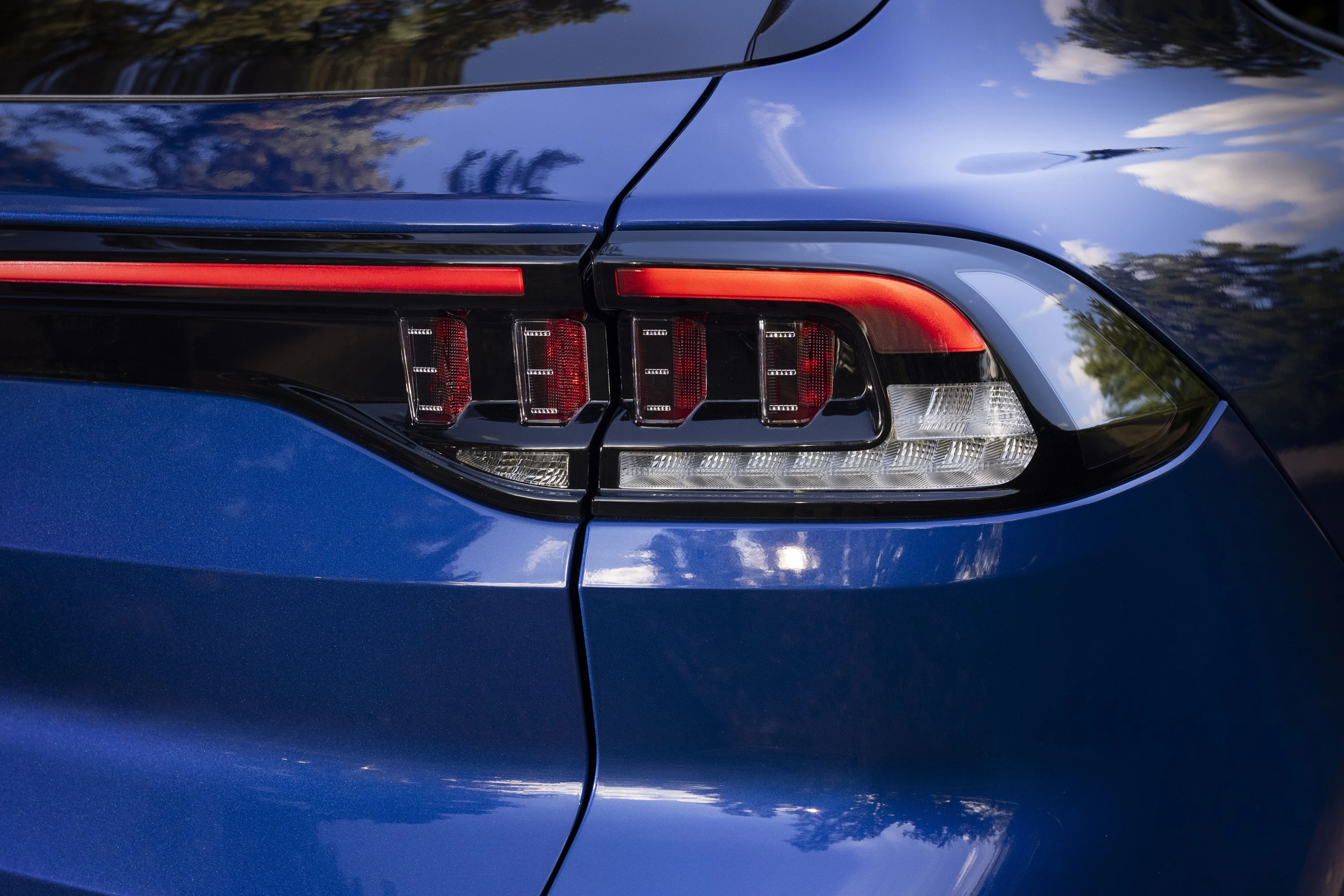 VinFast VF8 Eco rearlights view
