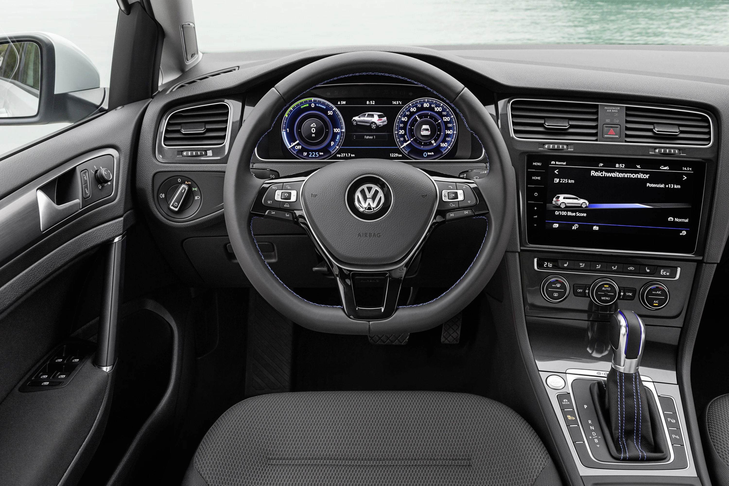Volkswagen e-Golf 35.8 kWh interior view