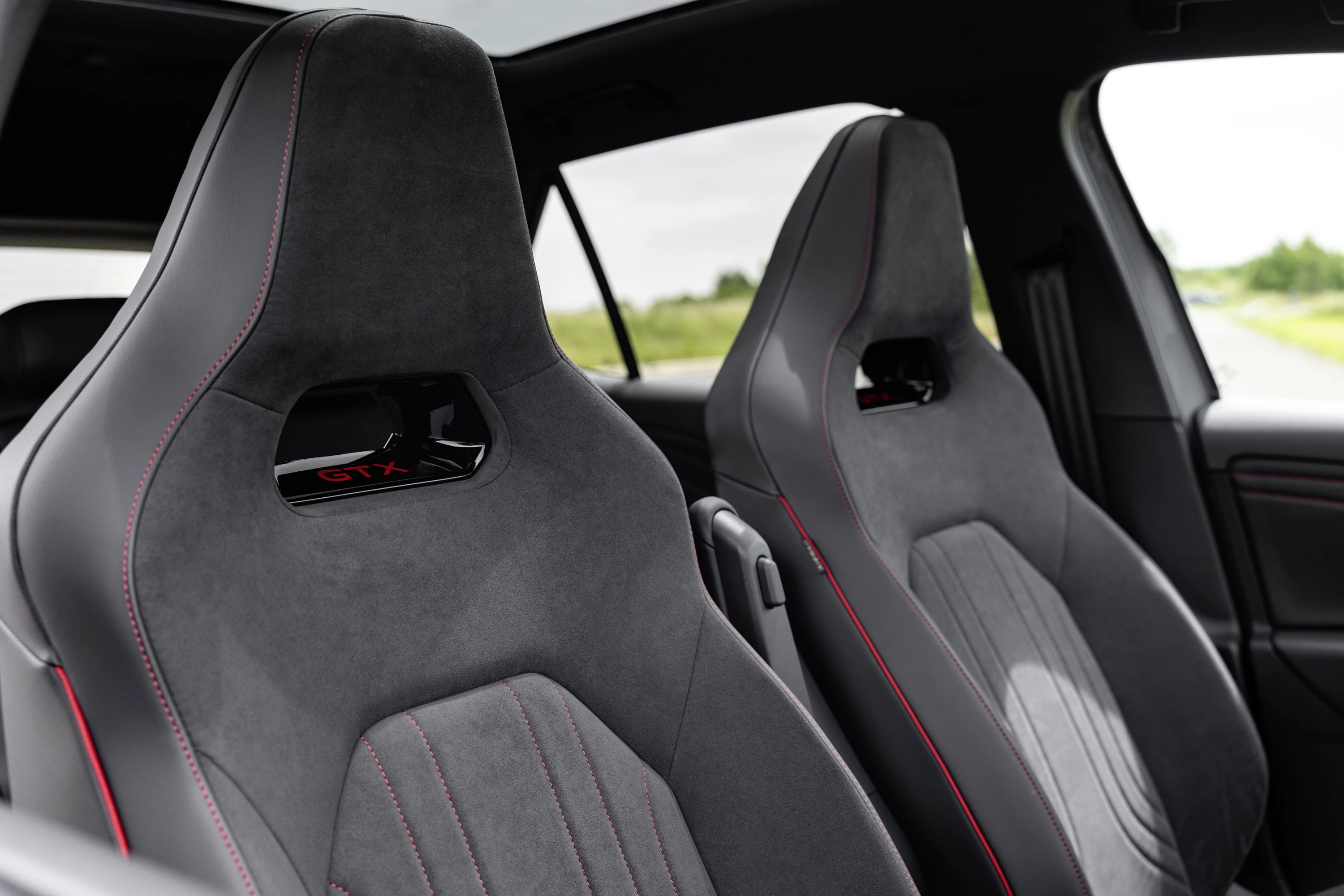 Volkswagen ID.3 GTX Performance frontseats view