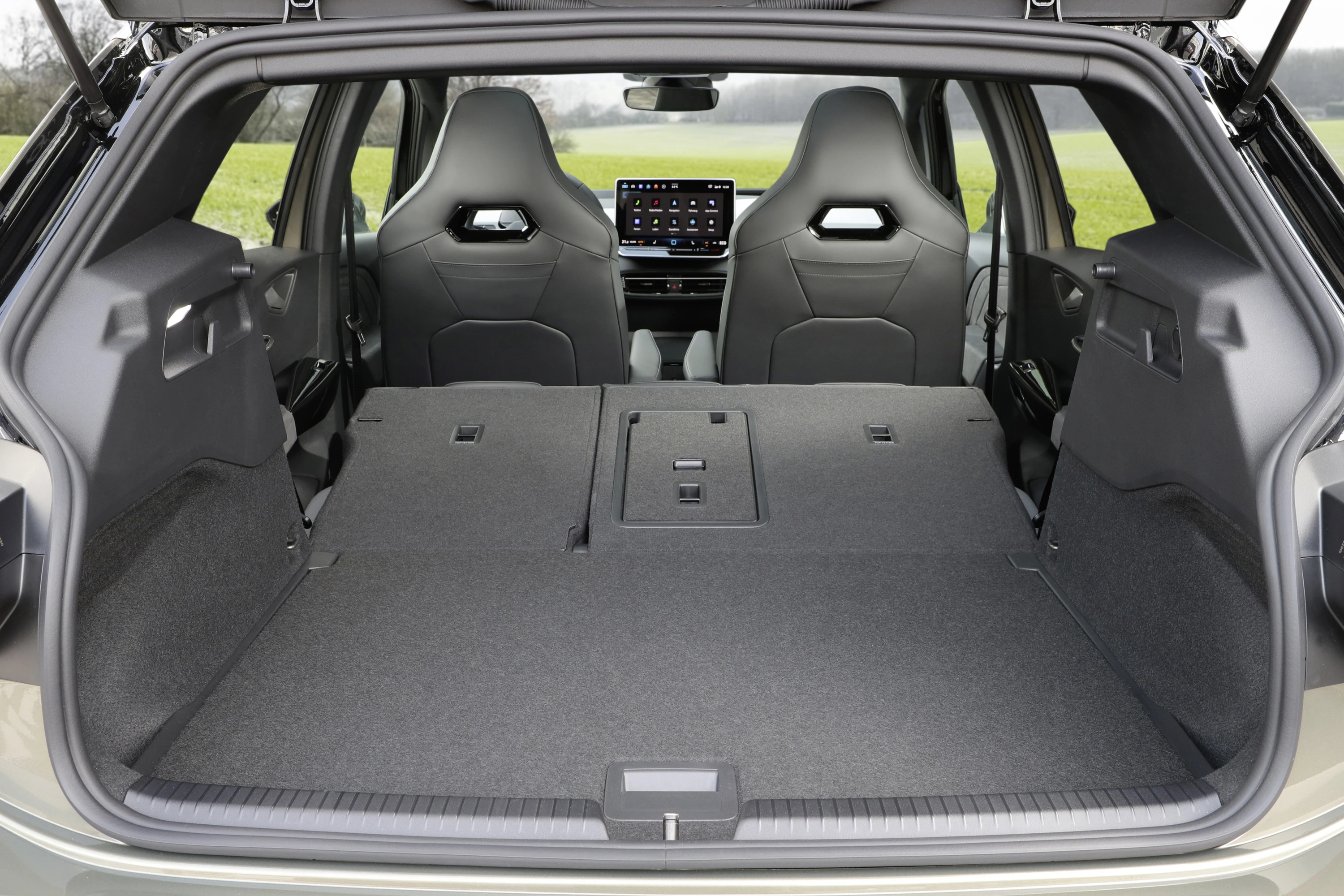 Volkswagen ID.3 Pro S trunk view