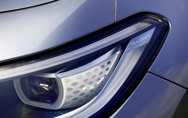 Volkswagen ID.3 Pro S headlights view