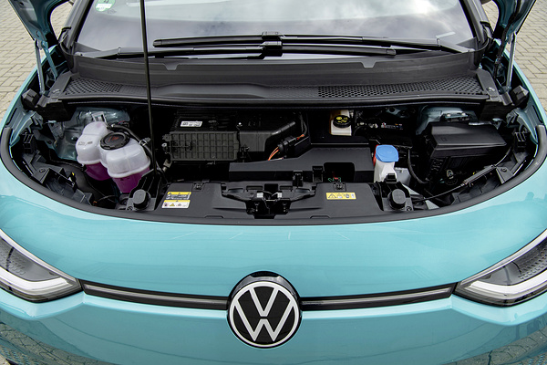 Volkswagen ID.3 Pro S hood view
