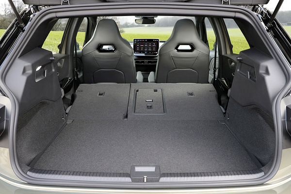 Volkswagen ID.3 Pro S trunk view