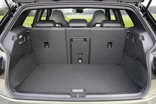 Volkswagen ID.3 Pro S trunk view