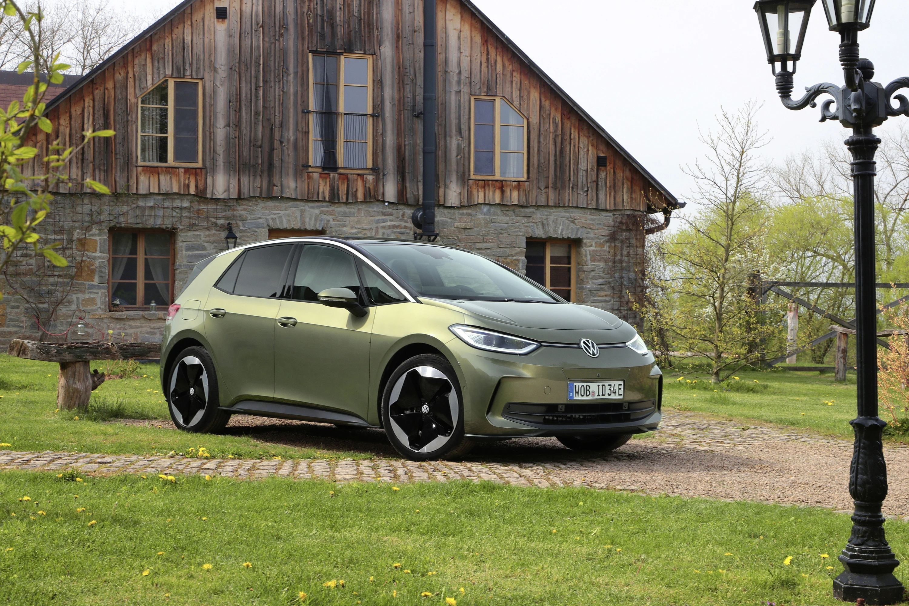 Volkswagen ID.3 Pure exterior view