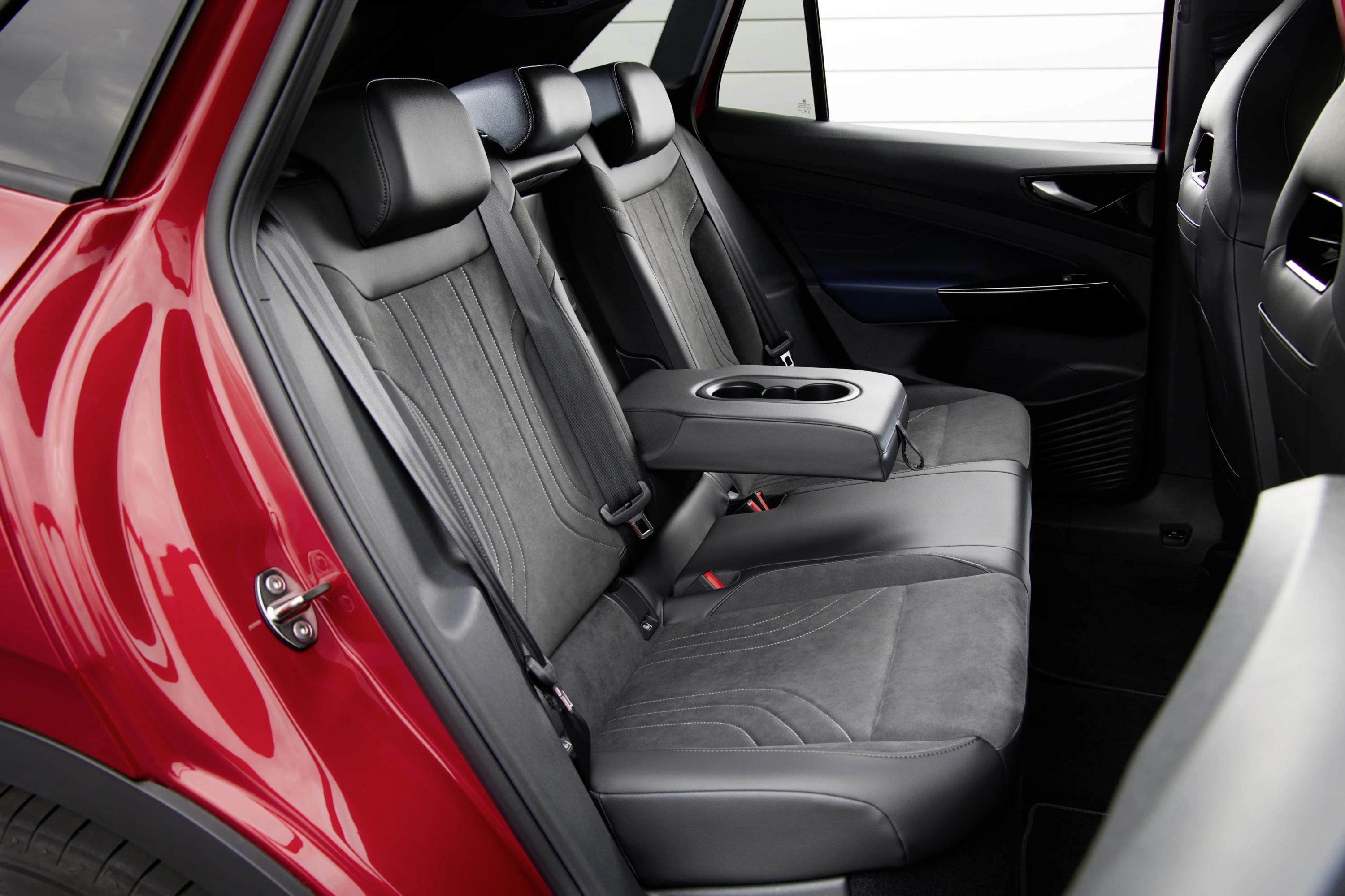 Volkswagen ID.4 GTX 4MOTION secondrowseats view