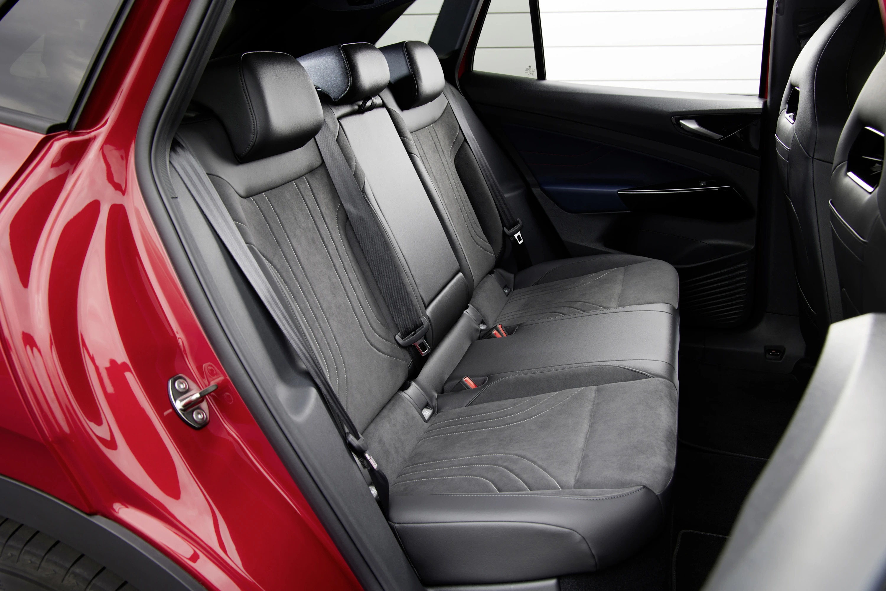 Volkswagen ID.4 GTX 4MOTION secondrowseats view