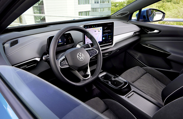 Volkswagen ID.4 Pro interior view