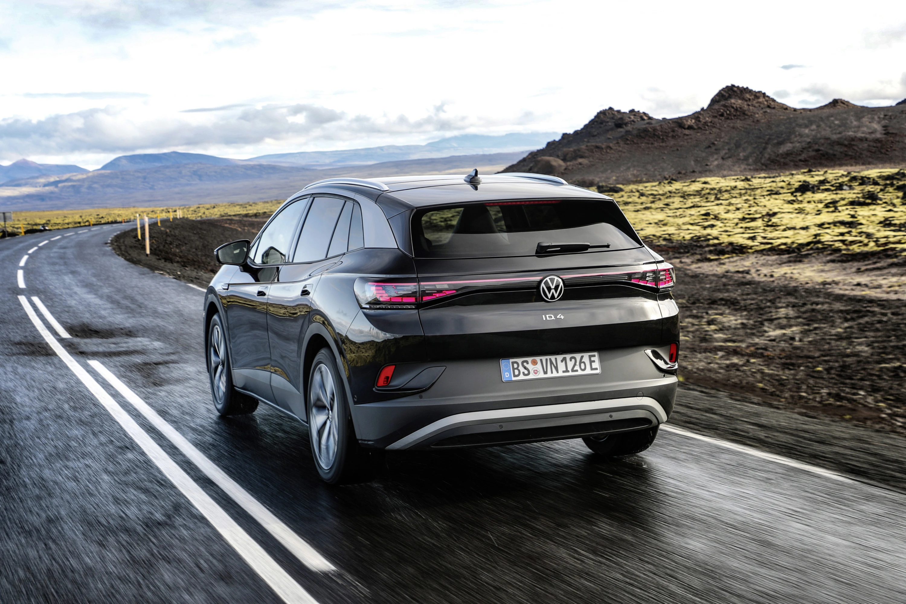 Volkswagen ID.4 Pro 4MOTION (GEN1) exterior view