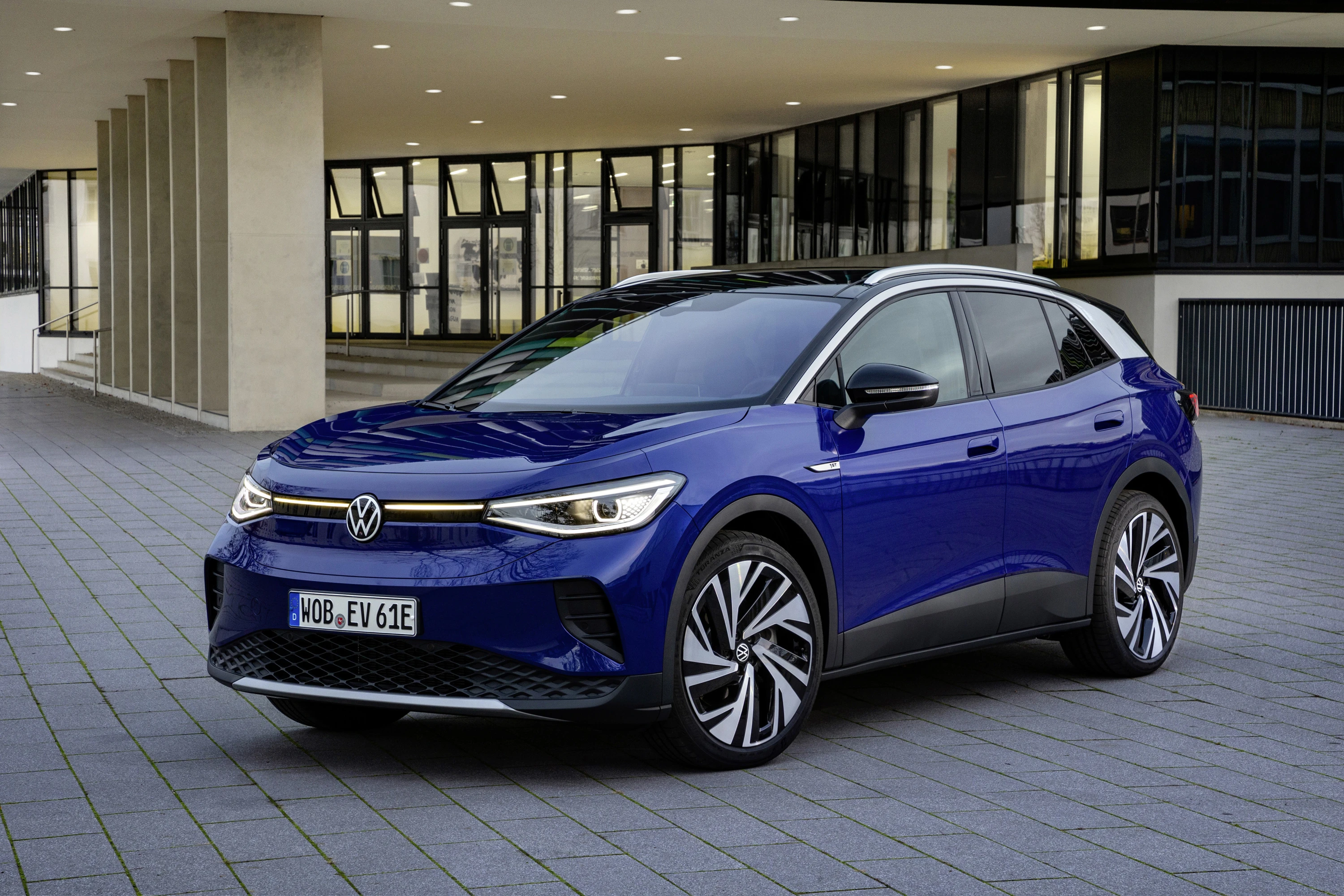 Volkswagen ID.4 Pro Performance exterior view