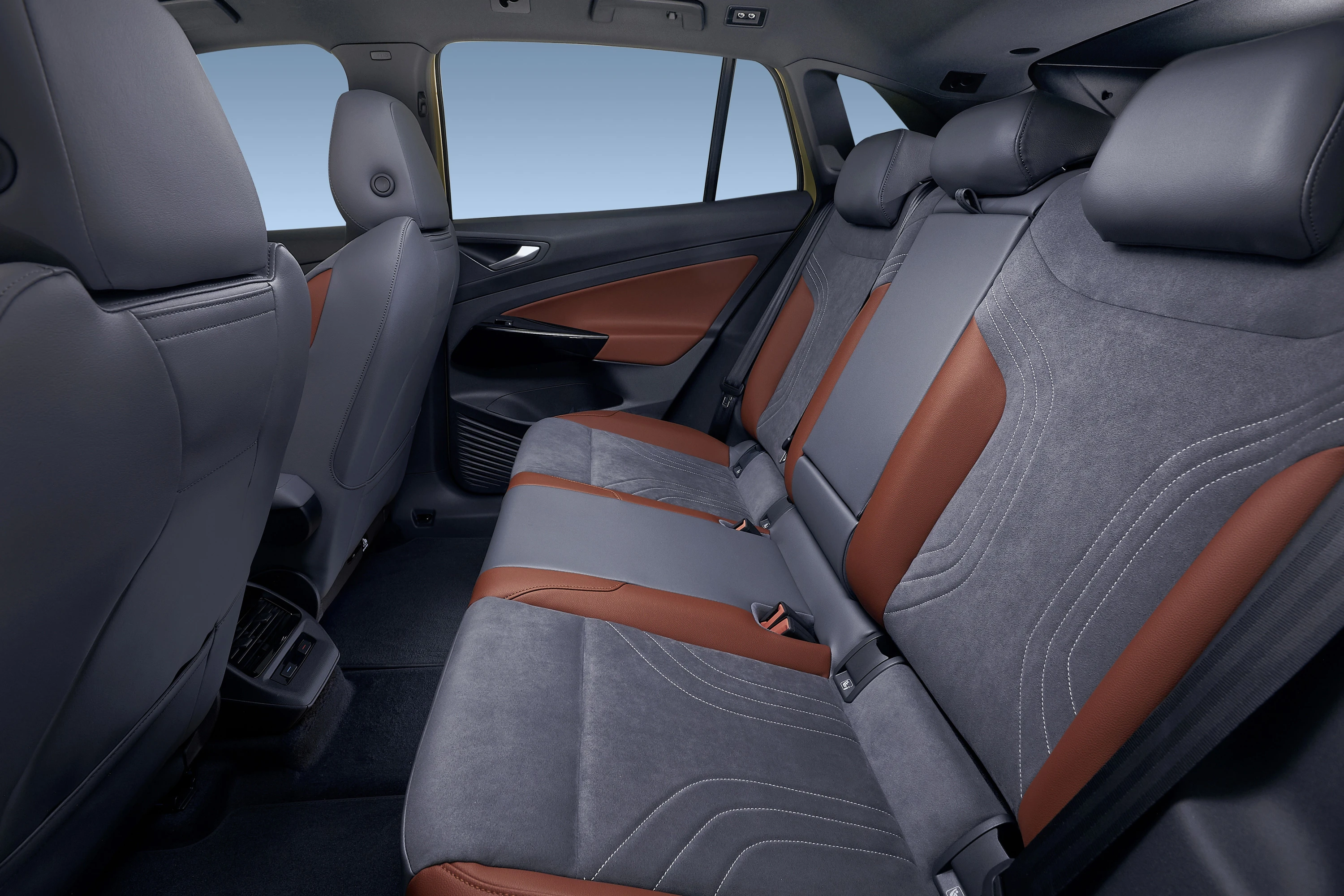 Volkswagen ID.4 Pure secondrowseats view