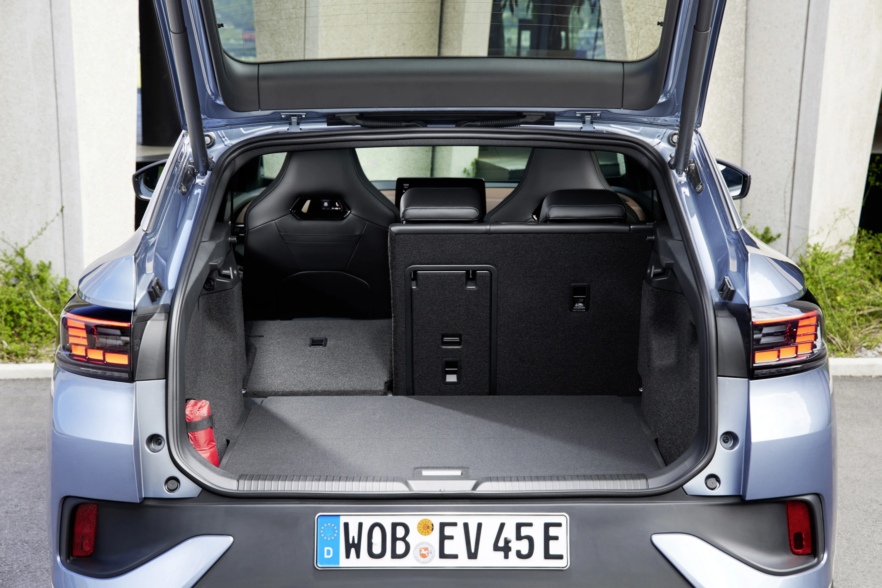Volkswagen ID.4 Pure (GEN1) trunk view