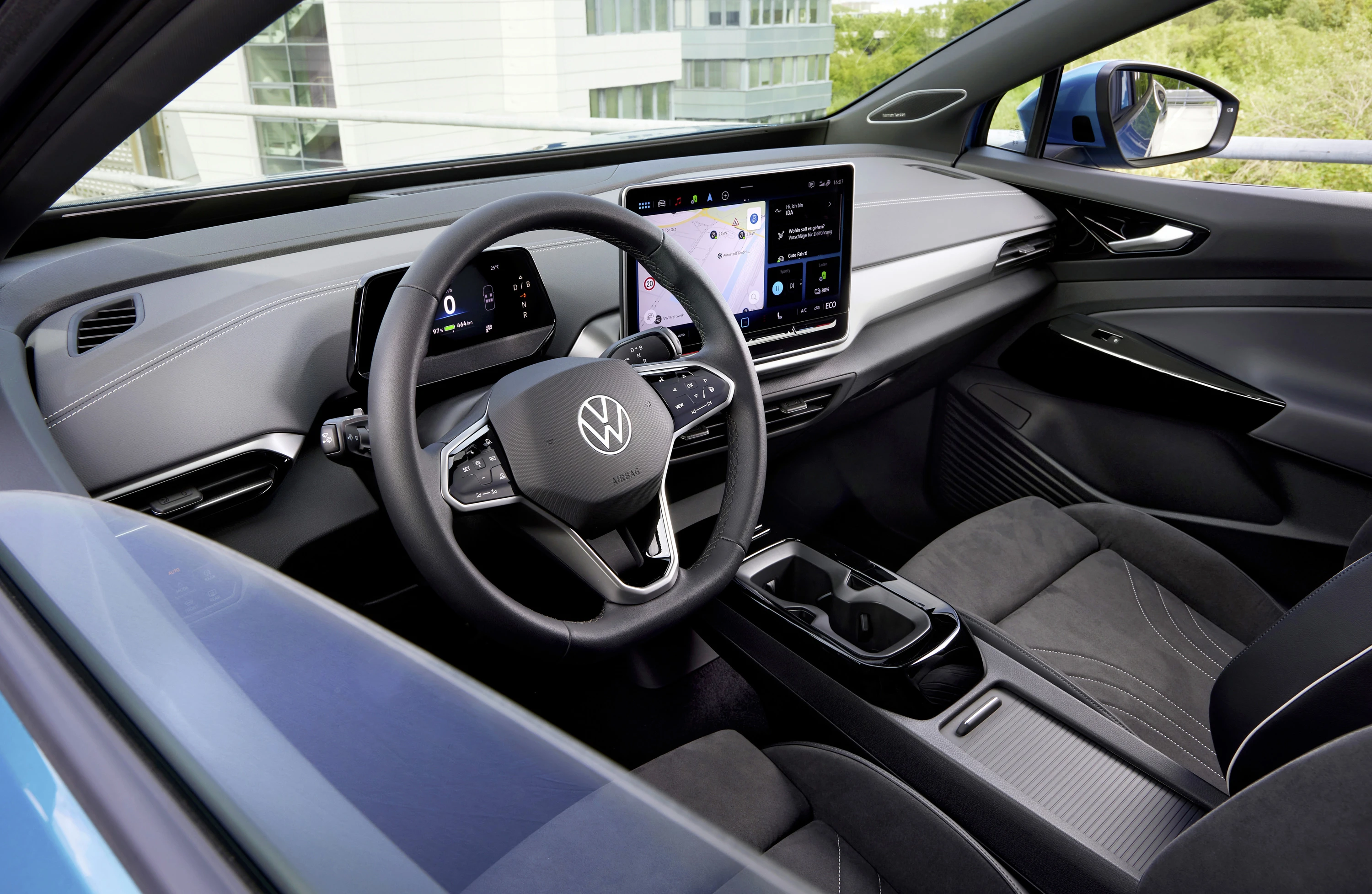 Volkswagen ID.4 Pure interior view