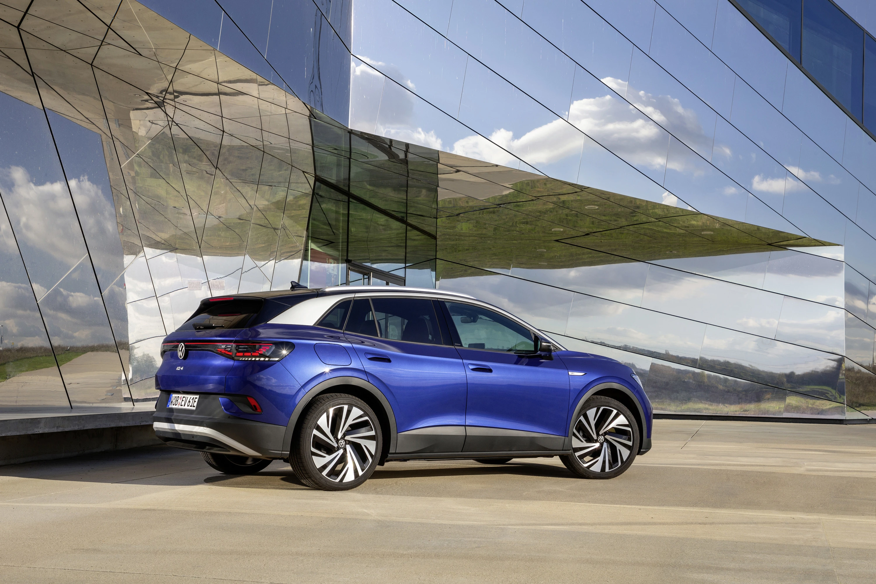 Volkswagen ID.4 Pure Performance exterior view