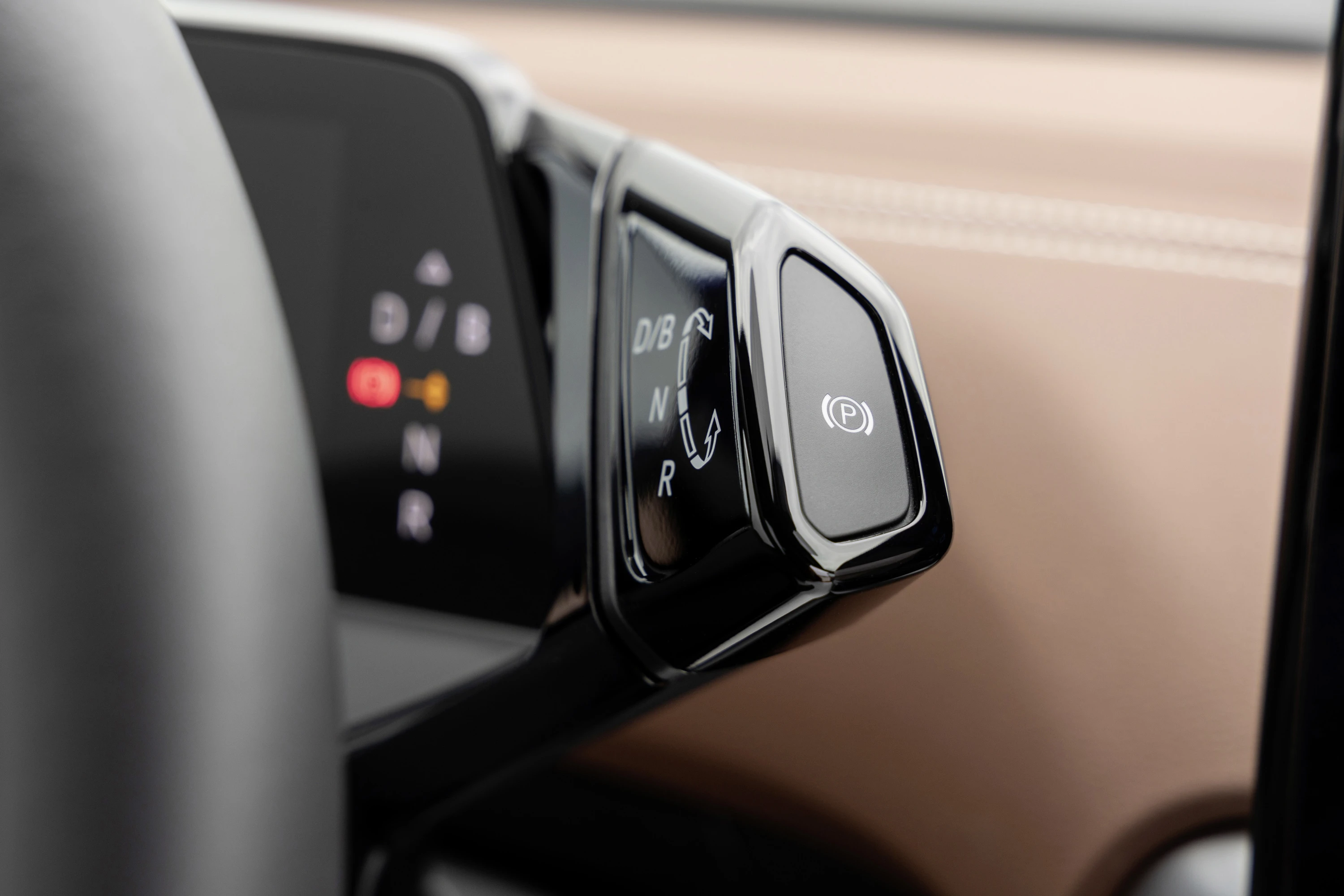 Volkswagen ID.4 Pure Performance gearshifter view