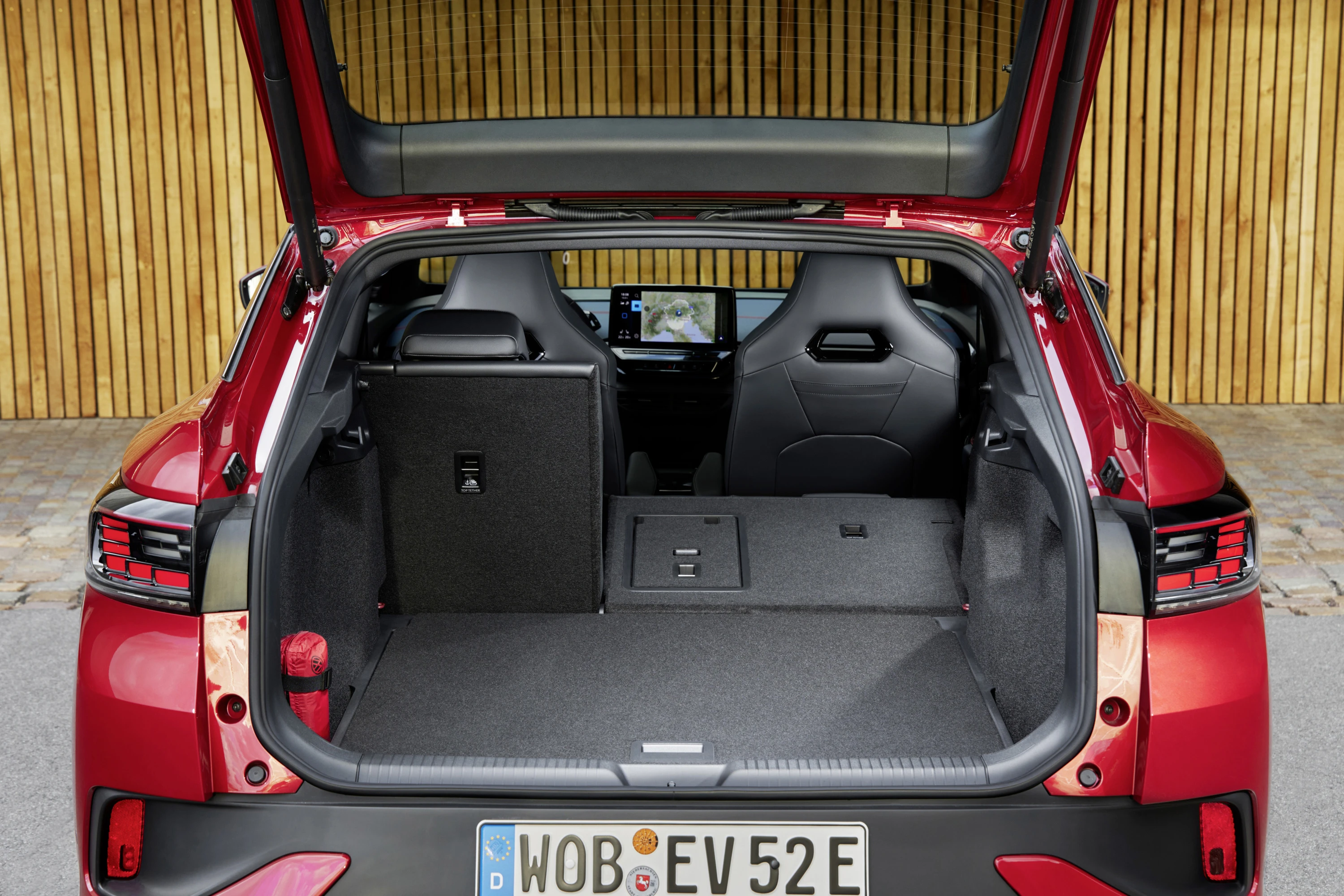 Volkswagen ID.5 GTX 4MOTION trunk view