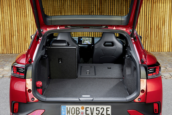 Volkswagen ID.5 GTX 4MOTION trunk view
