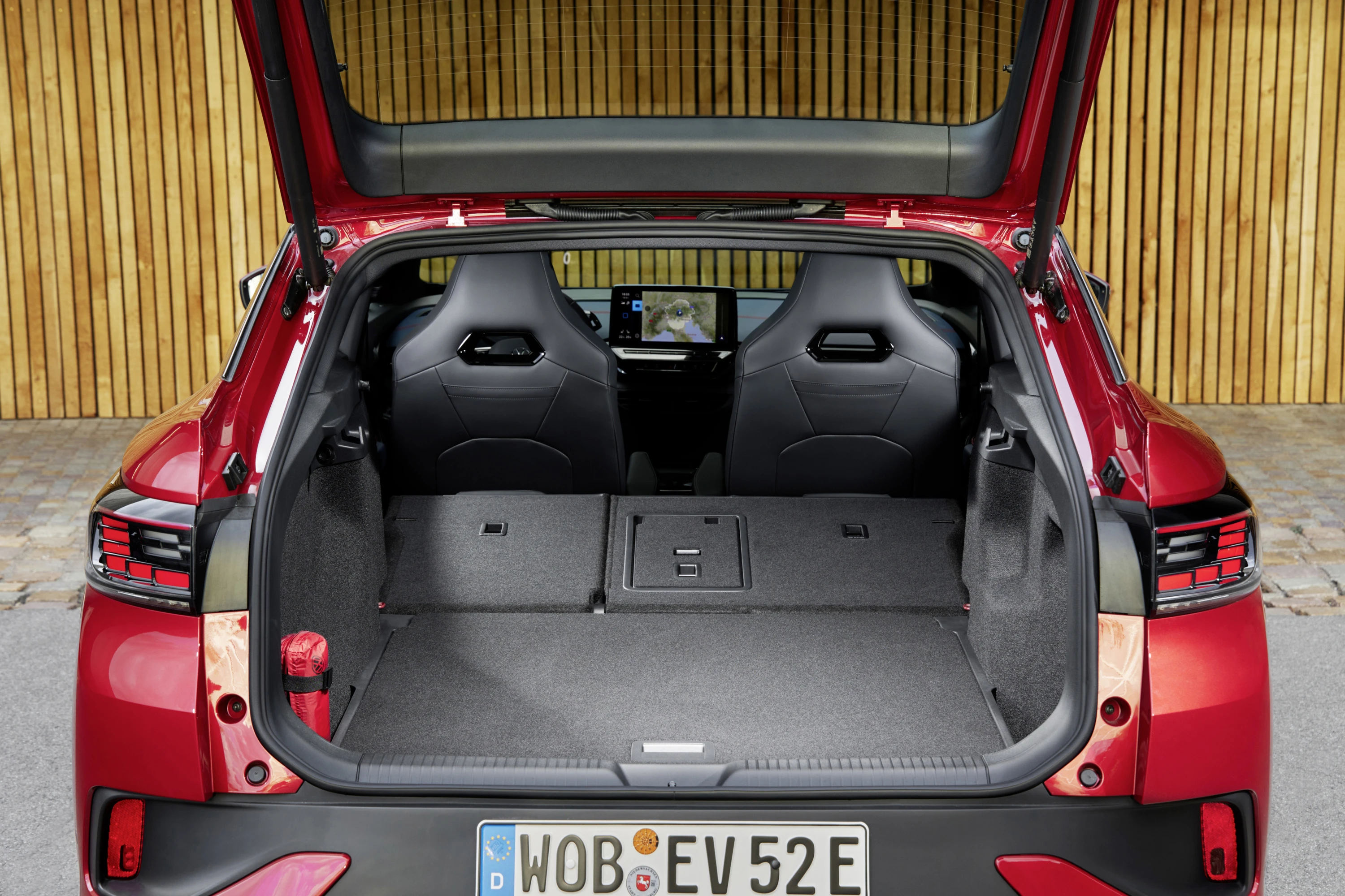 Volkswagen ID.5 GTX 4MOTION (GEN1) trunk view