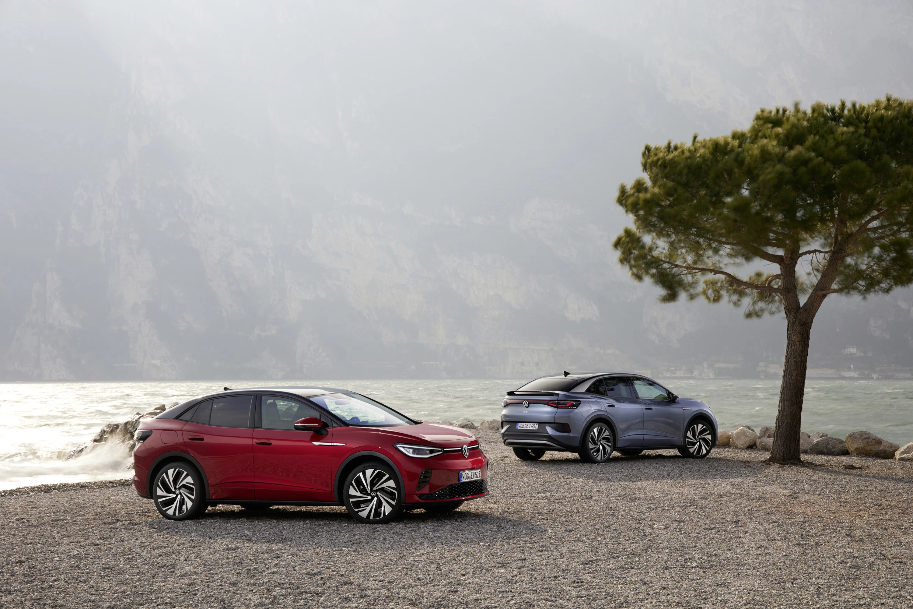 Volkswagen ID.5 Pure exterior view