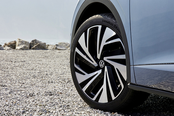 Volkswagen ID.5 Pure wheels view