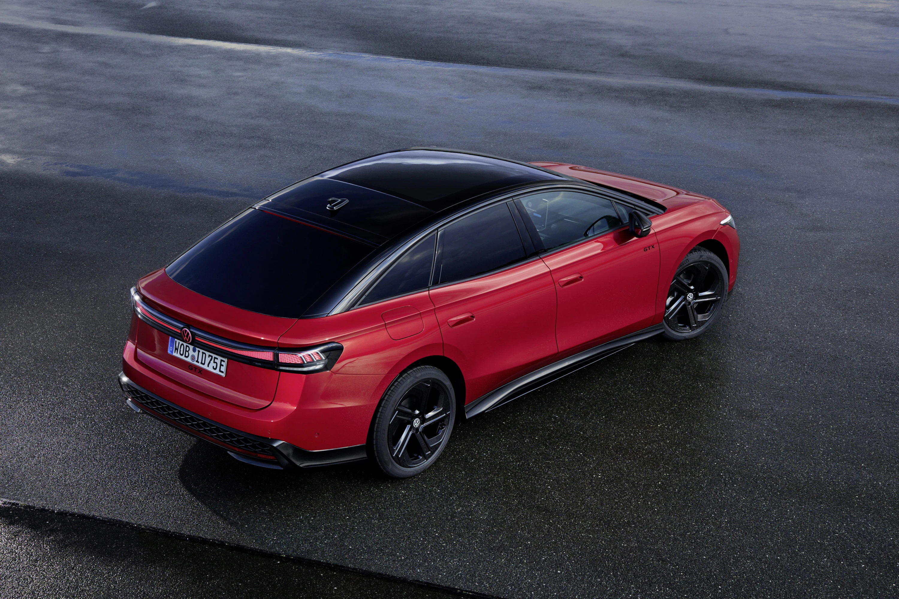 Volkswagen ID.7 GTX exterior view
