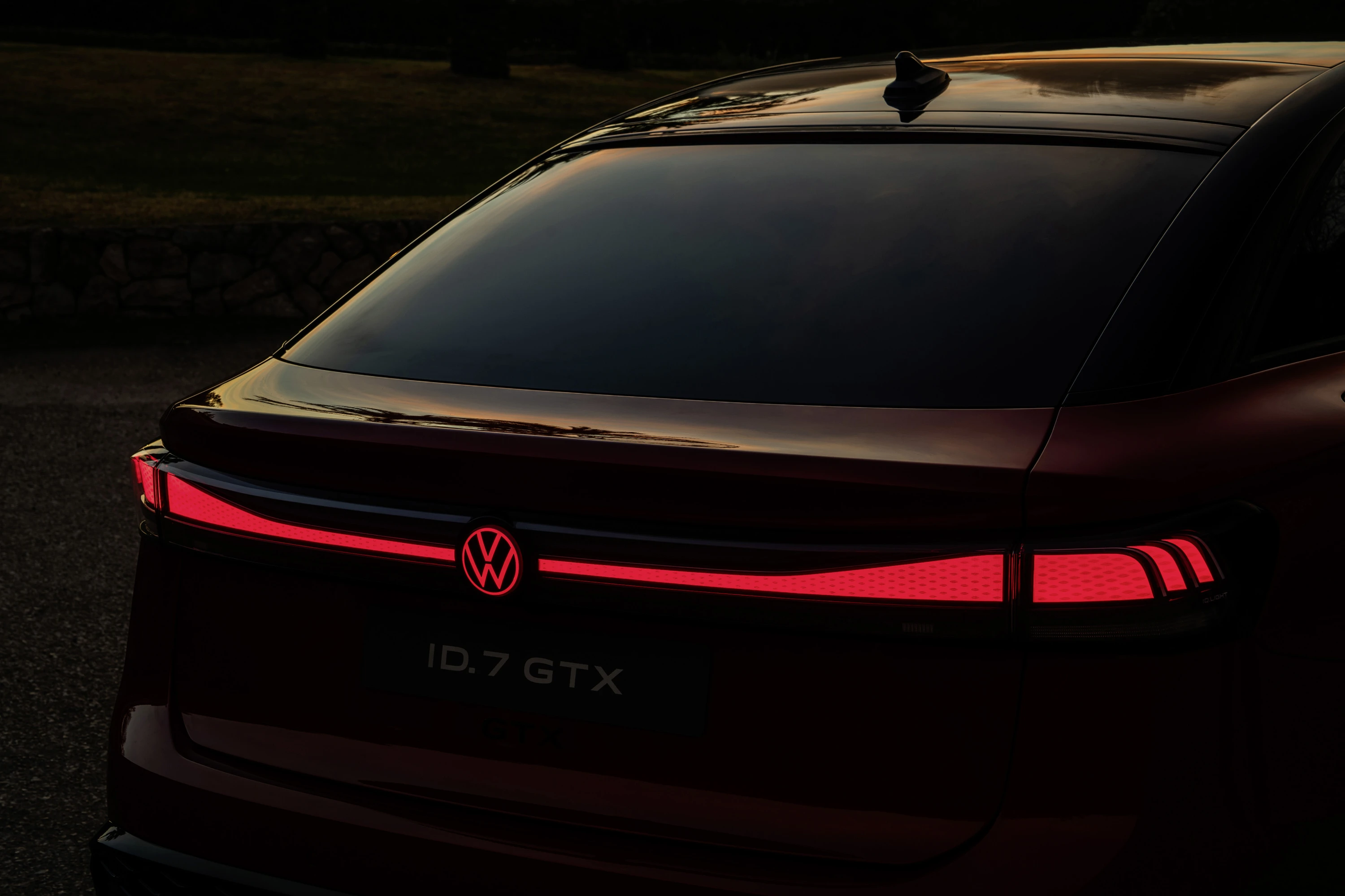 Volkswagen ID.7 GTX rearlights view