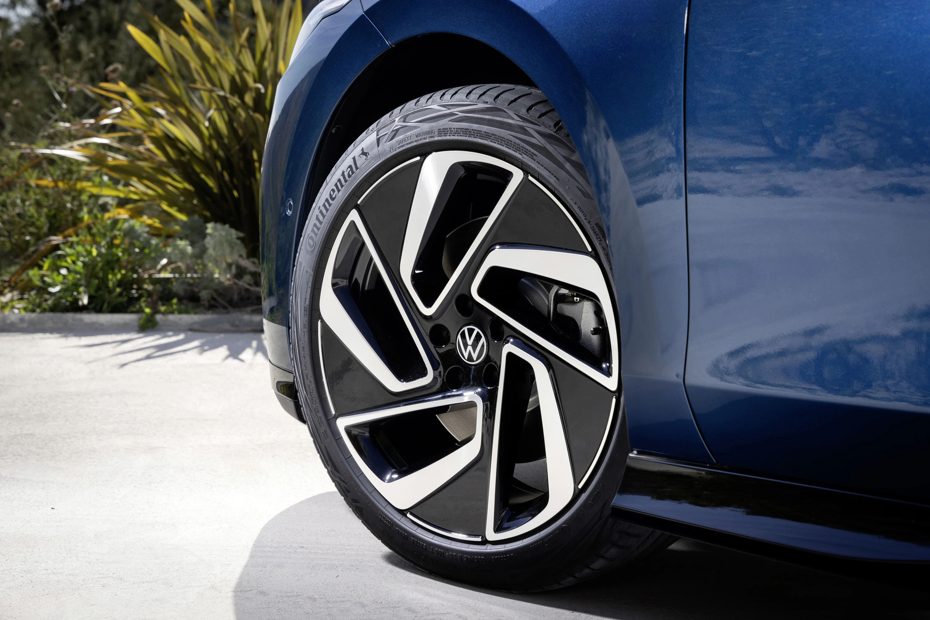 Volkswagen ID.7 Pro wheels view