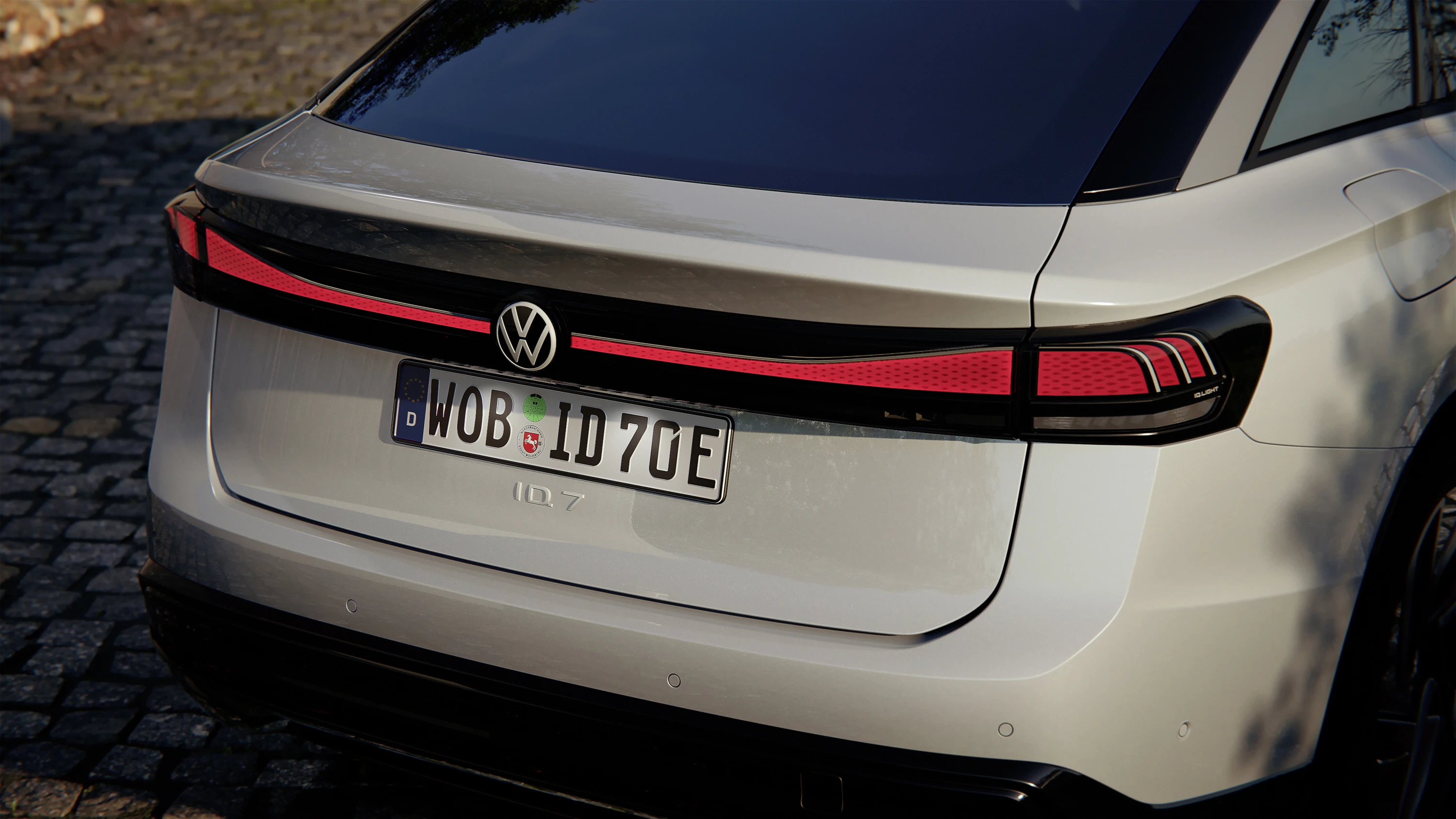 Volkswagen ID.7 Pure rearlights view