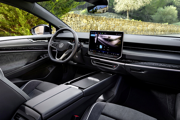 Volkswagen ID.7 Tourer Pro screens view