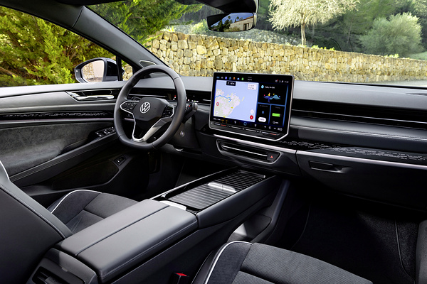 Volkswagen ID.7 Tourer Pro screens view