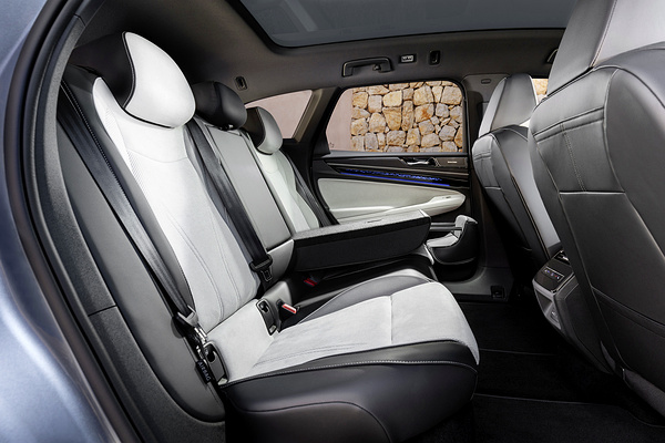 Volkswagen ID.7 Tourer Pro secondrowseats view