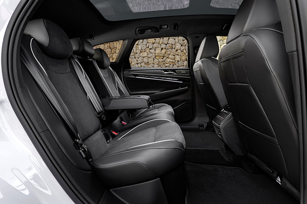 Volkswagen ID.7 Tourer Pro secondrowseats view