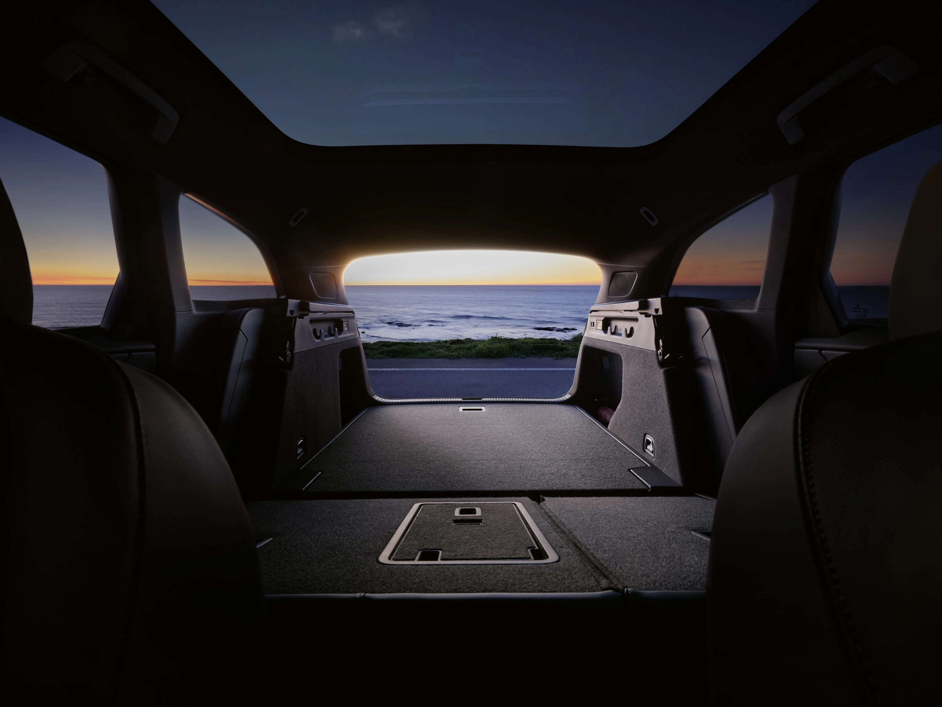 Volkswagen ID.7 Tourer Pro trunk view