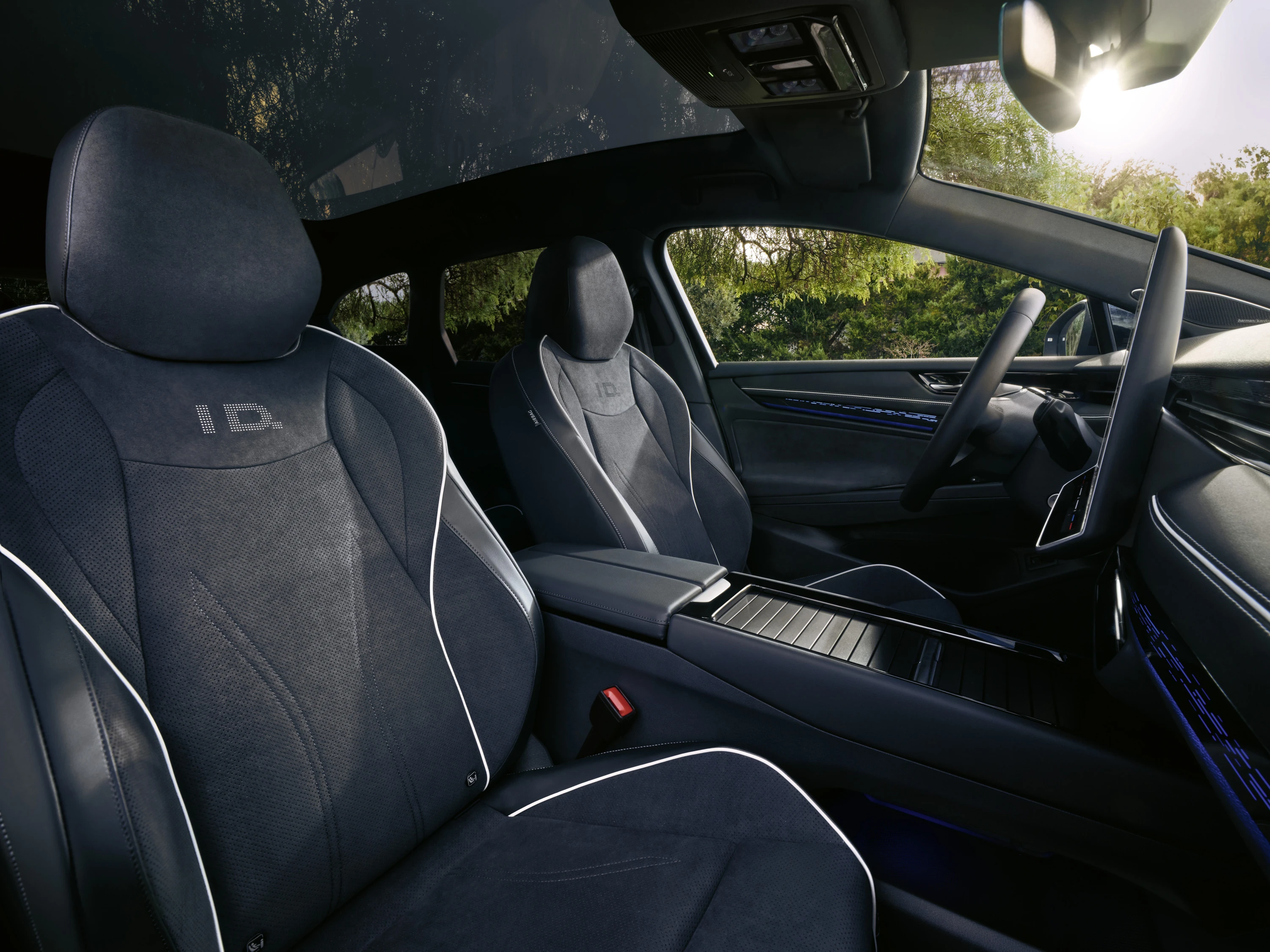 Volkswagen ID.7 Tourer Pro frontseats view