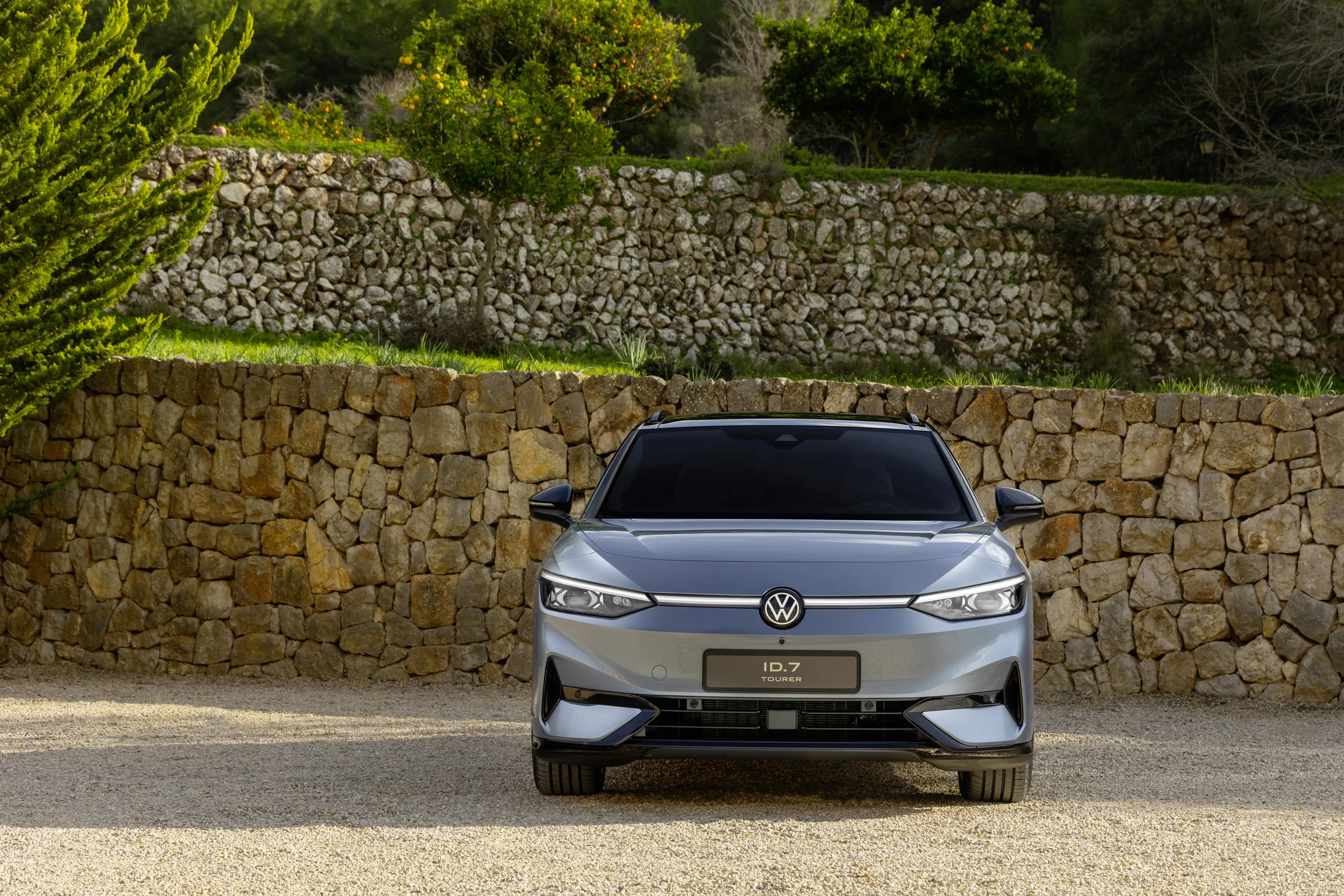 Volkswagen ID.7 Tourer Pro S exterior view