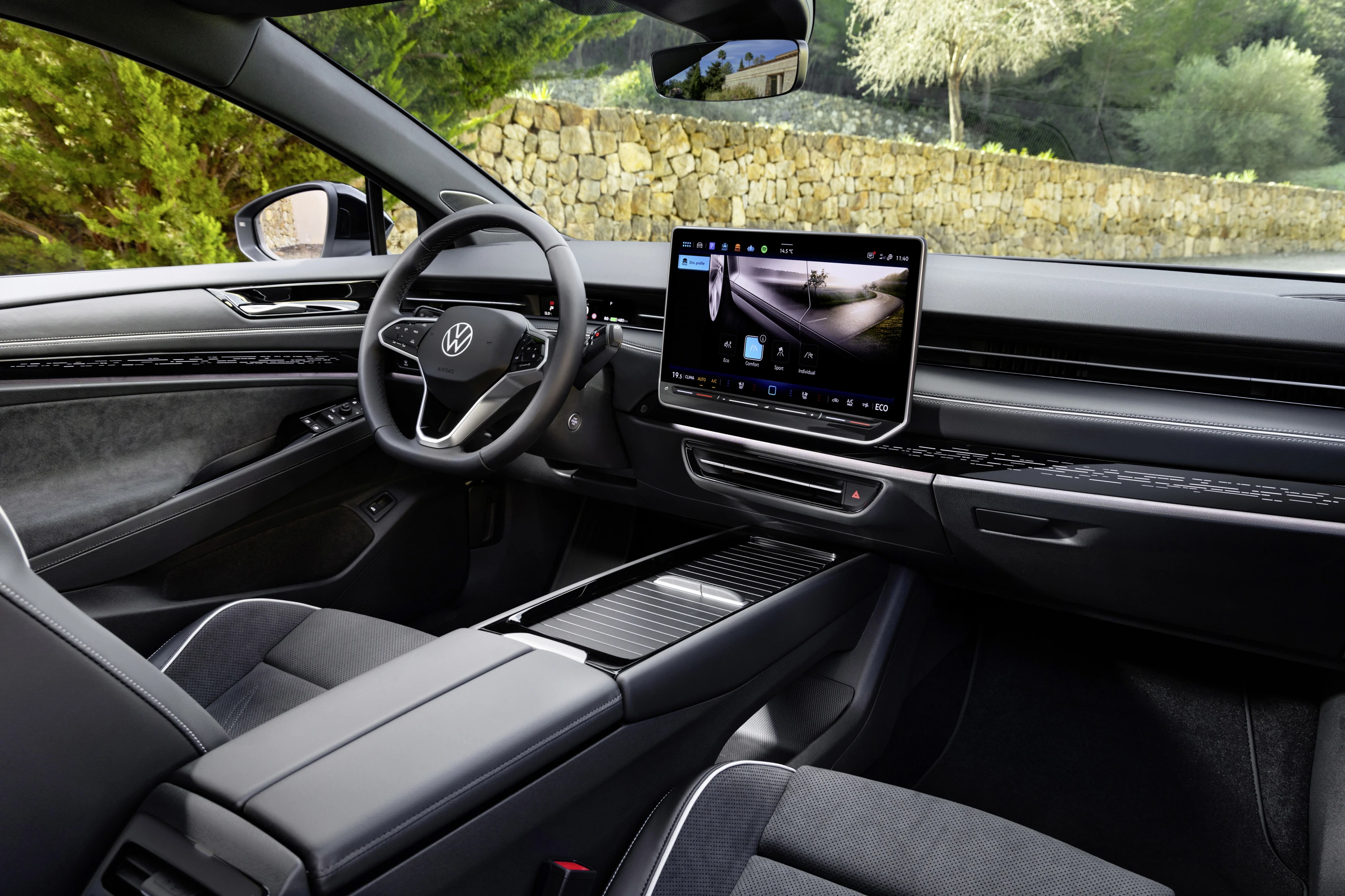 Volkswagen ID.7 Tourer Pro S screens view