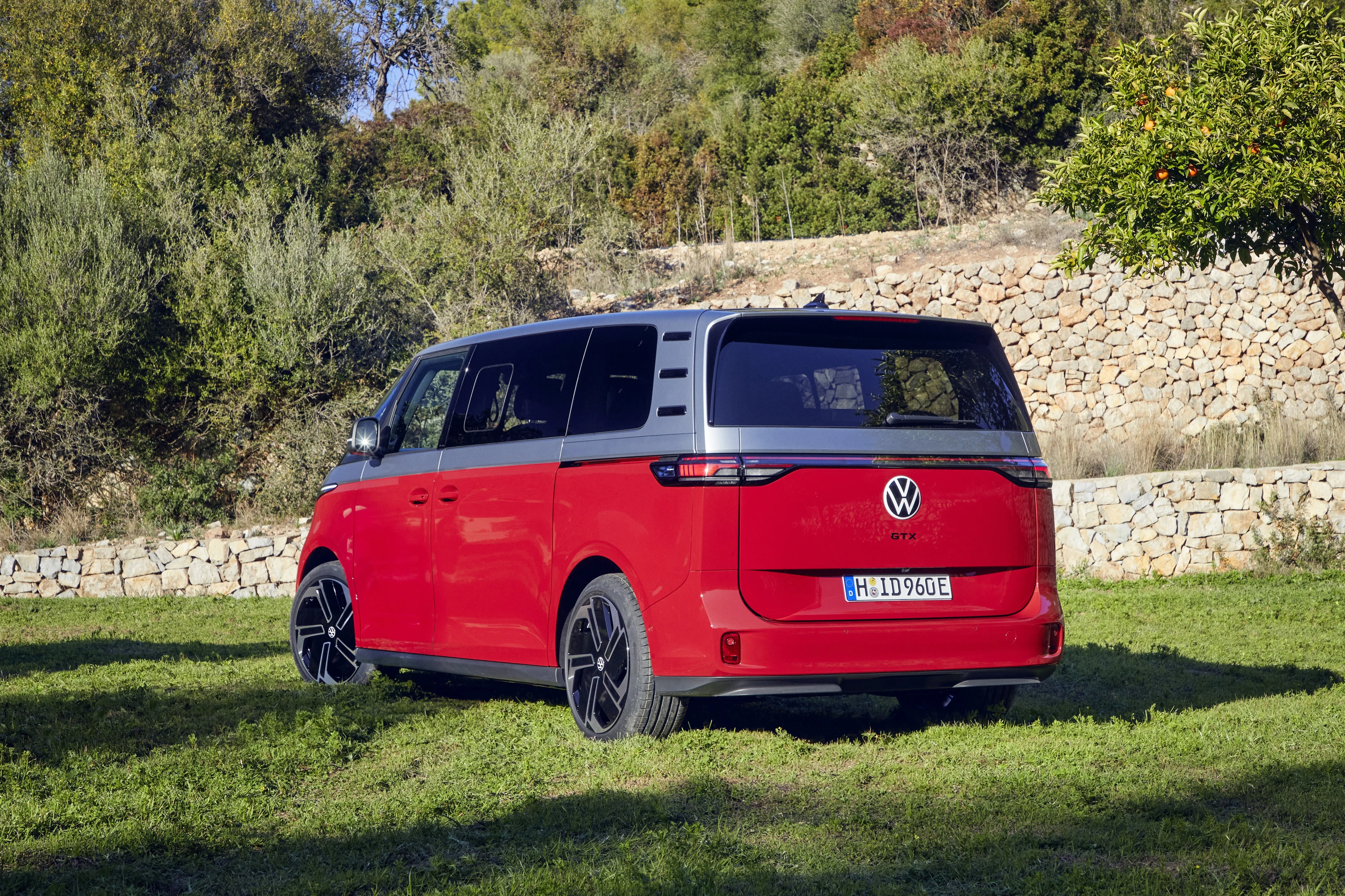 Volkswagen ID. Buzz GTX exterior view