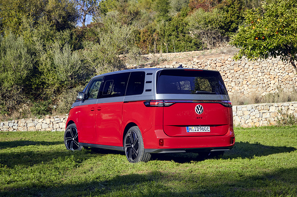 Volkswagen ID. Buzz GTX LWB exterior view