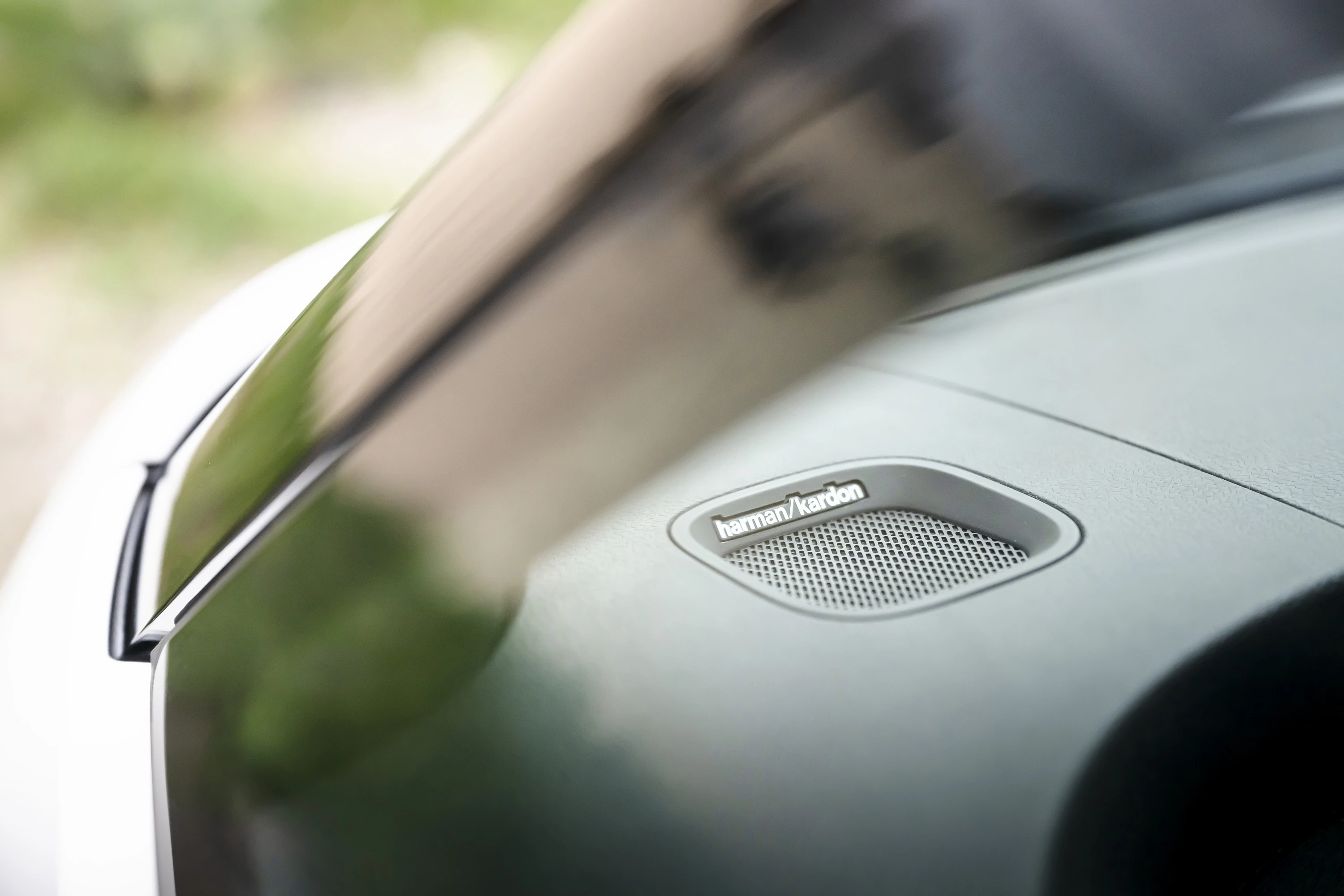 Volkswagen ID. Buzz LWB Pro 4MOTION 86 kWh speakers view